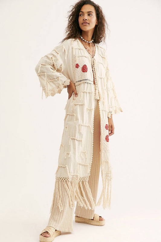 CREME AMELIA CROCHET FRINGE KIMONO