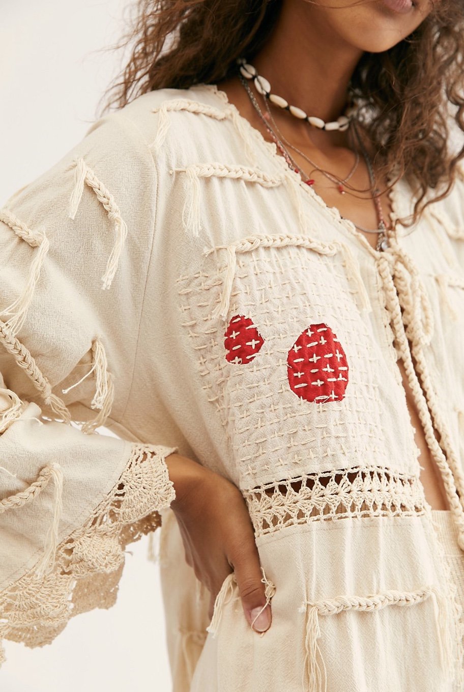 CREME AMELIA CROCHET FRINGE KIMONO