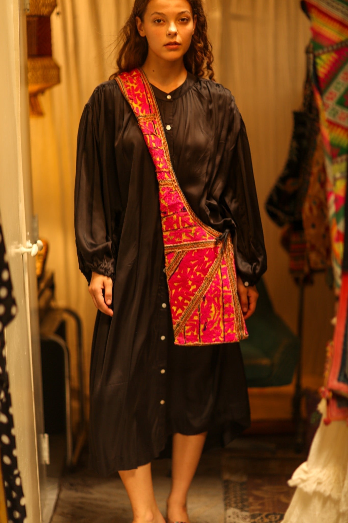 BIBI ARTISAN EMBROIDERED CROSSBODY BAG - MOMO STUDIO BERLIN - Berlin Concept Store - sustainable & ethical fashion