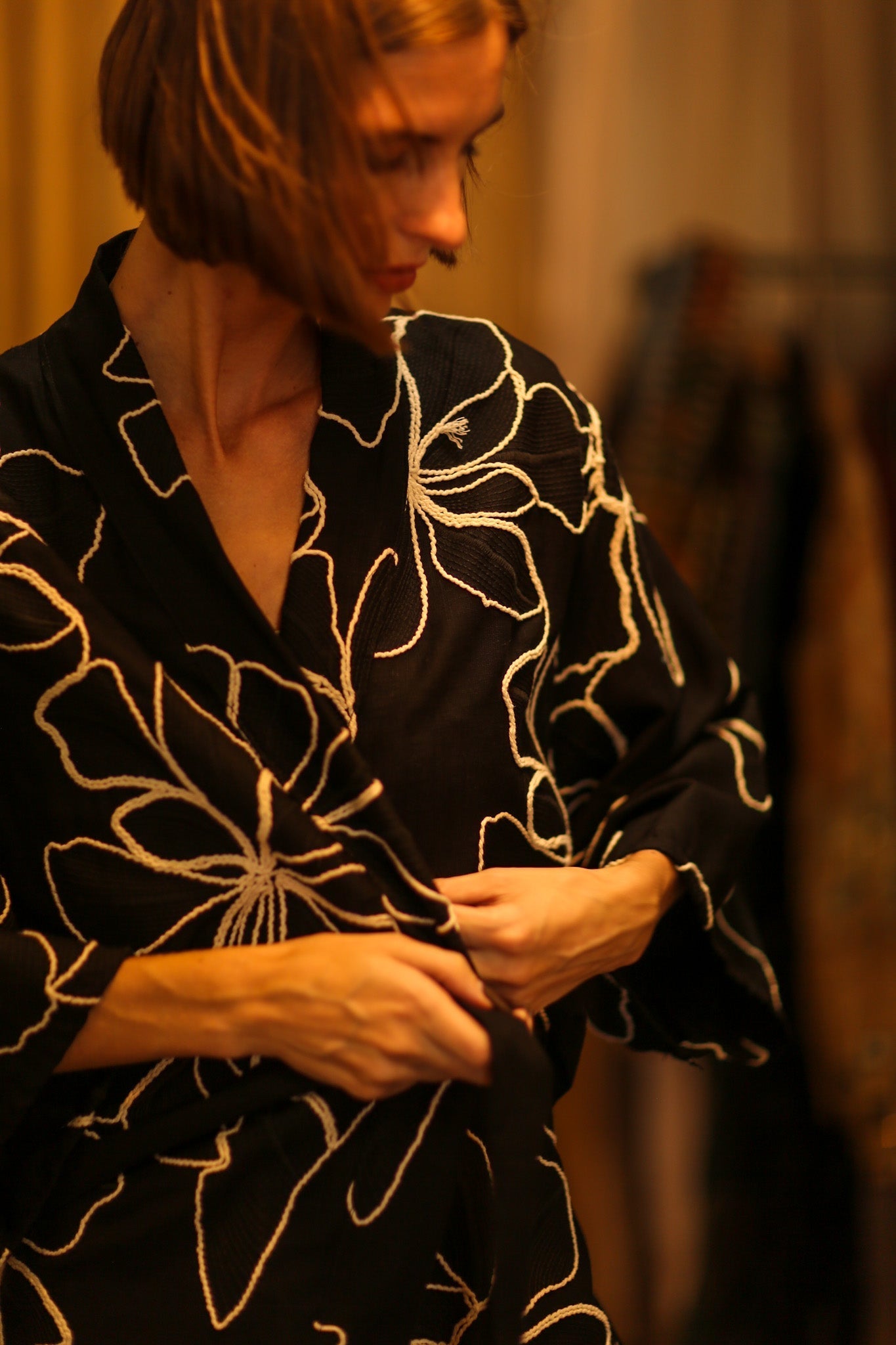 BLACK LINEN EMBROIDERED KIMONO MARIETTA - MOMO STUDIO BERLIN - Berlin Concept Store - sustainable & ethical fashion