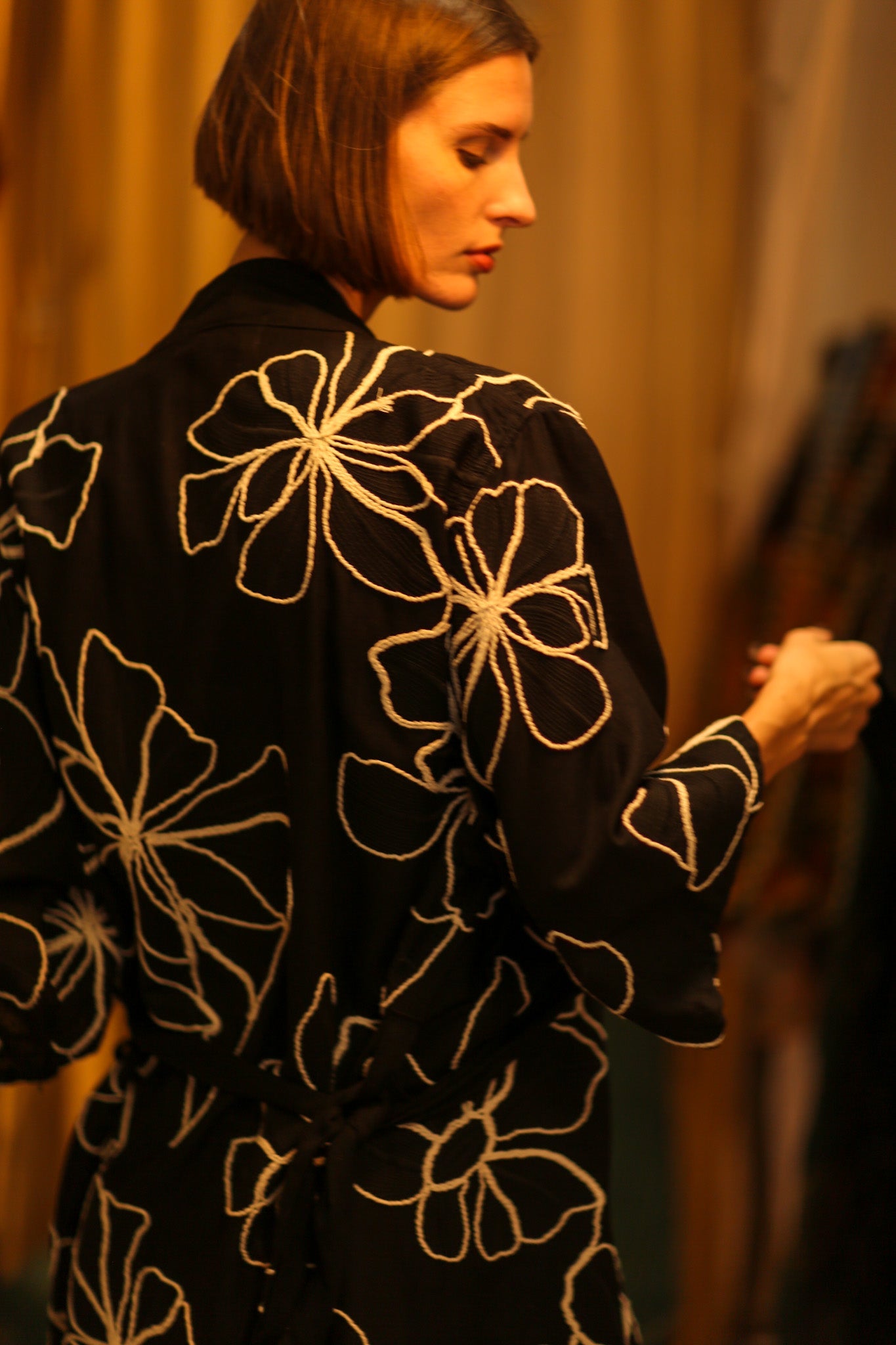 BLACK LINEN EMBROIDERED KIMONO MARIETTA - MOMO STUDIO BERLIN - Berlin Concept Store - sustainable & ethical fashion