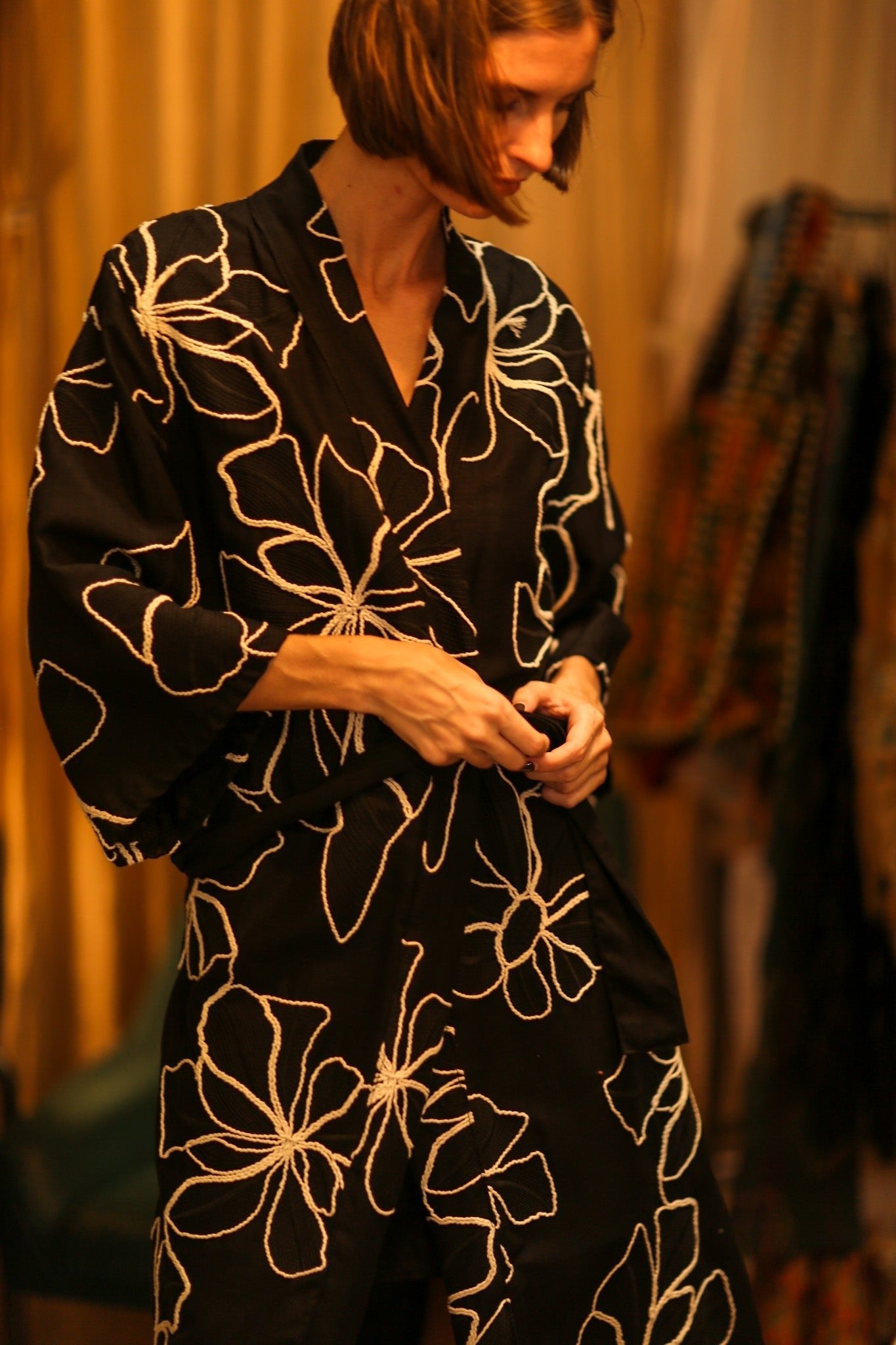 BLACK LINEN EMBROIDERED KIMONO MARIETTA - MOMO STUDIO BERLIN - Berlin Concept Store - sustainable & ethical fashion