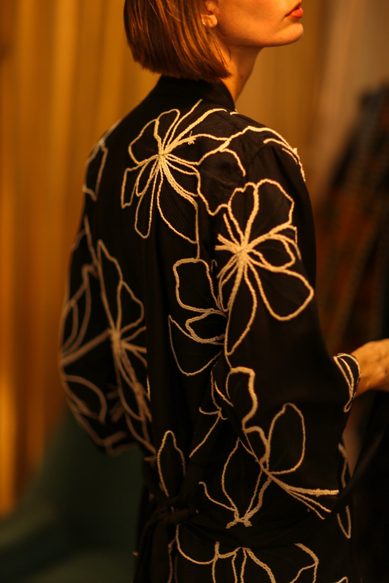 BLACK LINEN EMBROIDERED KIMONO MARIETTA - MOMO STUDIO BERLIN - Berlin Concept Store - sustainable & ethical fashion