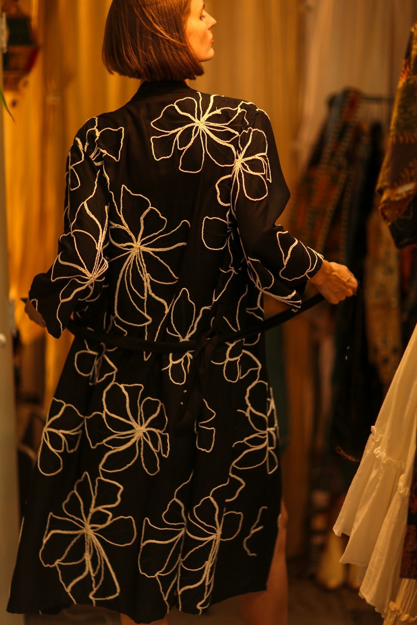 BLACK LINEN EMBROIDERED KIMONO MARIETTA - MOMO STUDIO BERLIN - Berlin Concept Store - sustainable & ethical fashion