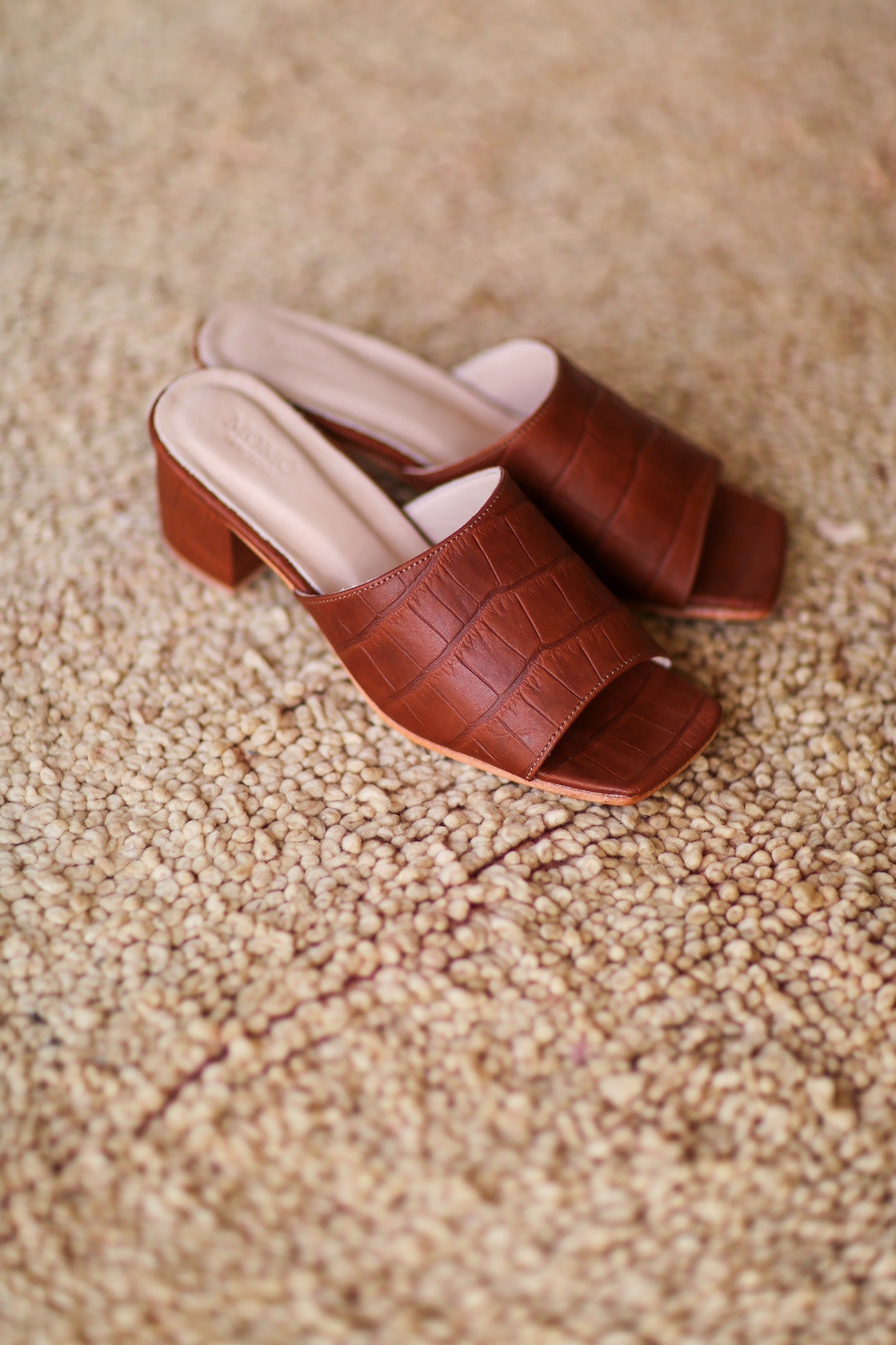 BROWN CROC EMBOSSED HEELED MULES PATTI - MOMO STUDIO BERLIN - Berlin Concept Store - sustainable & ethical fashion