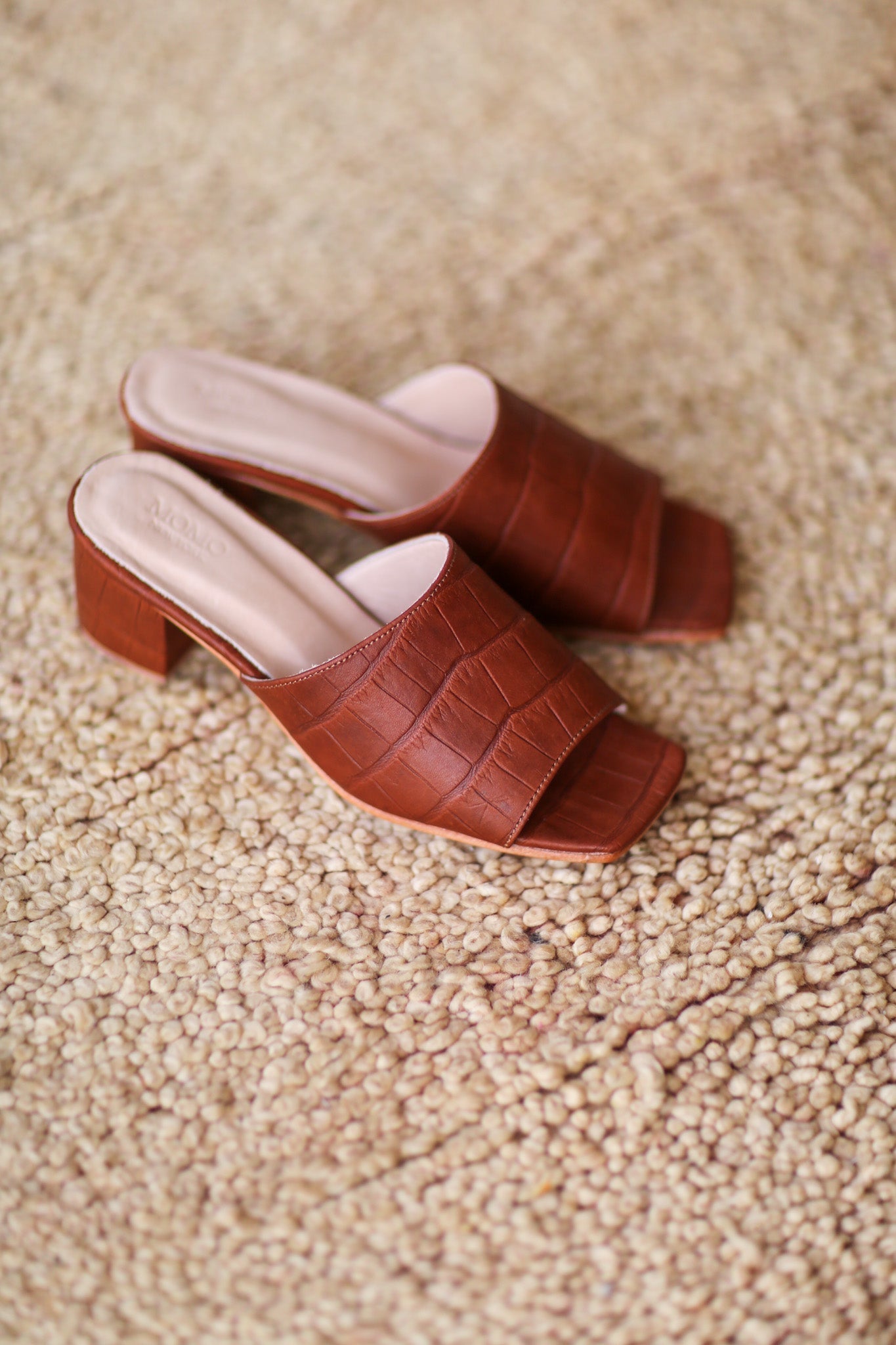 BROWN CROC EMBOSSED HEELED MULES PATTI - MOMO STUDIO BERLIN - Berlin Concept Store - sustainable & ethical fashion