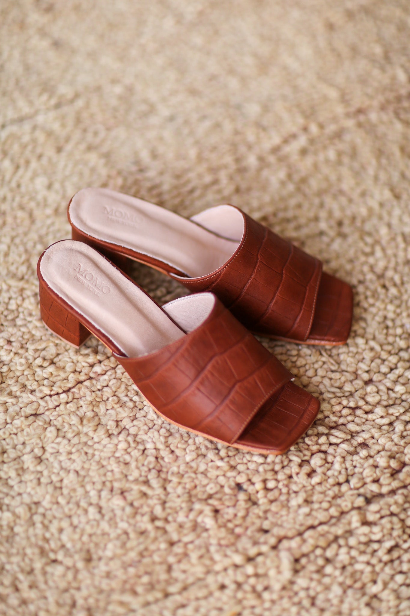 BROWN CROC EMBOSSED HEELED MULES PATTI - MOMO STUDIO BERLIN - Berlin Concept Store - sustainable & ethical fashion