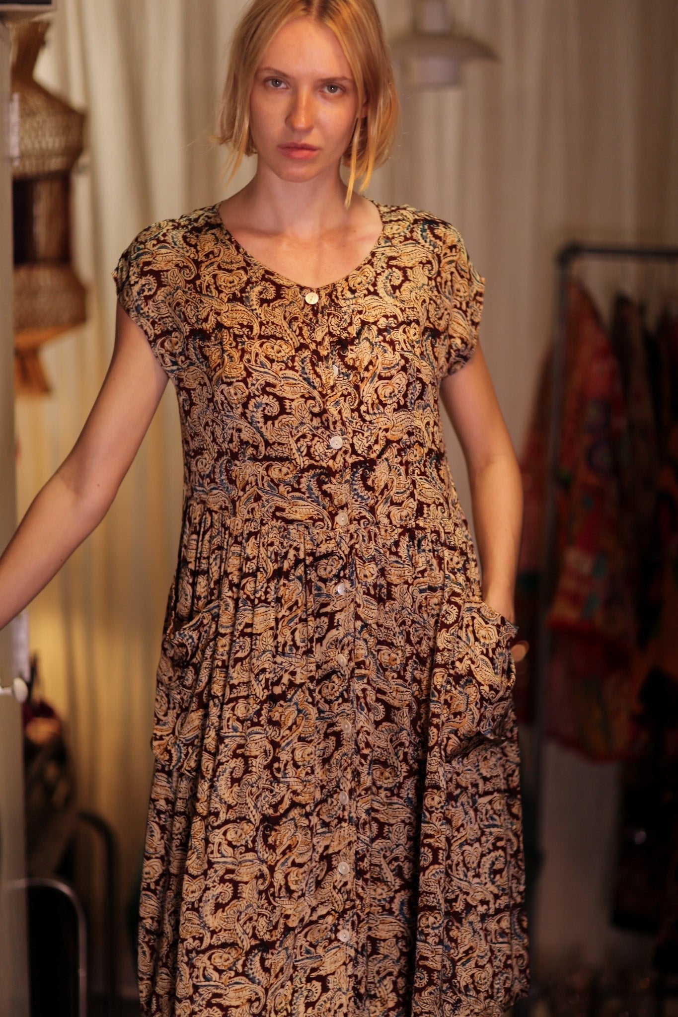 EDITH SILK DRESS CARNIVORE RED - MOMO STUDIO BERLIN - Berlin Concept Store - sustainable & ethical fashion
