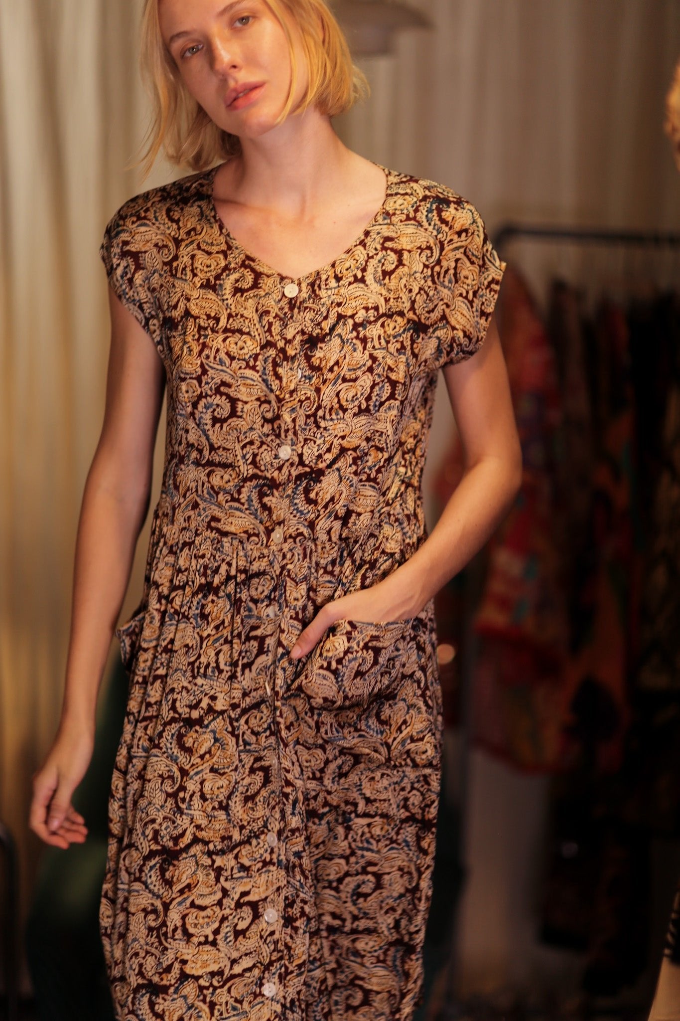 EDITH SILK DRESS CARNIVORE RED - MOMO STUDIO BERLIN - Berlin Concept Store - sustainable & ethical fashion