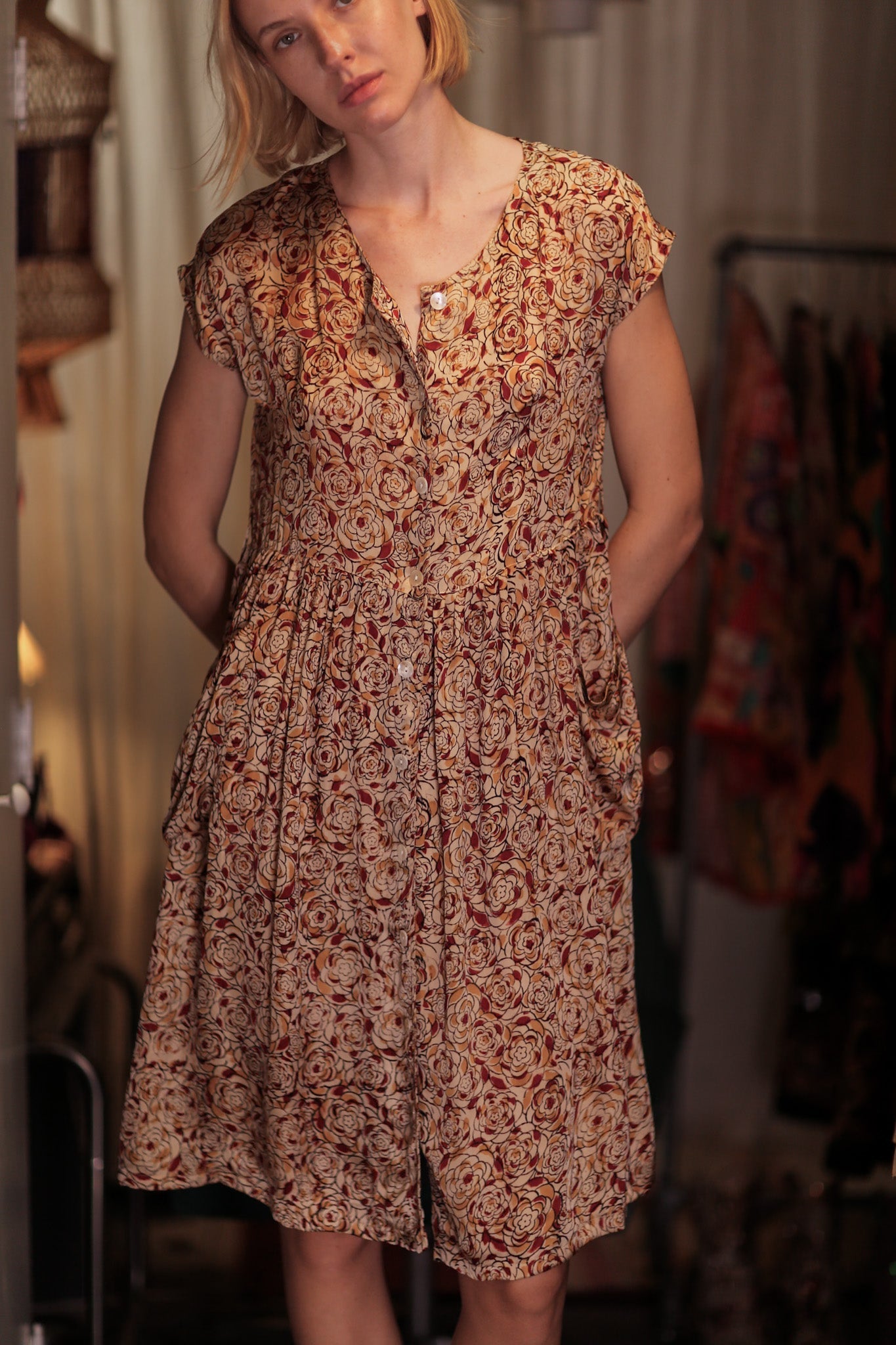 EDITH SILK DRESS RED FLORAL - MOMO STUDIO BERLIN - Berlin Concept Store - sustainable & ethical fashion