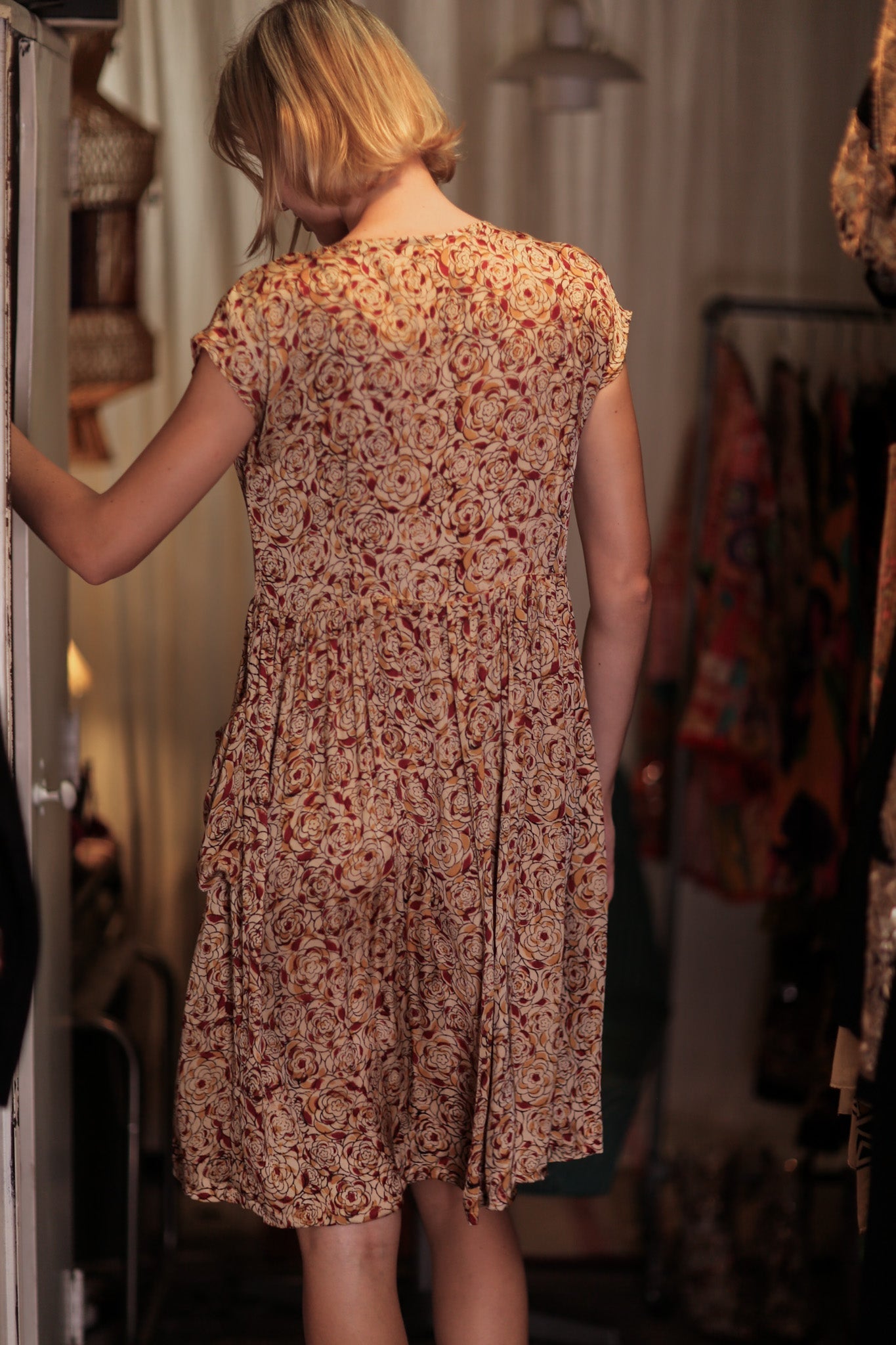 EDITH SILK DRESS RED FLORAL - MOMO STUDIO BERLIN - Berlin Concept Store - sustainable & ethical fashion