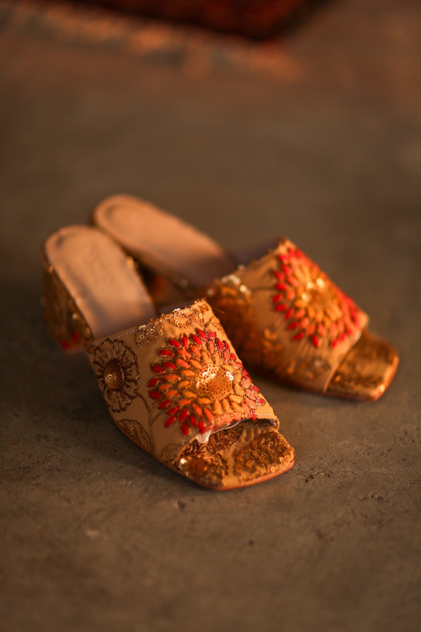 EMBROIDERED SILK MULES LIRETTA - MOMO STUDIO BERLIN - Berlin Concept Store - sustainable & ethical fashion