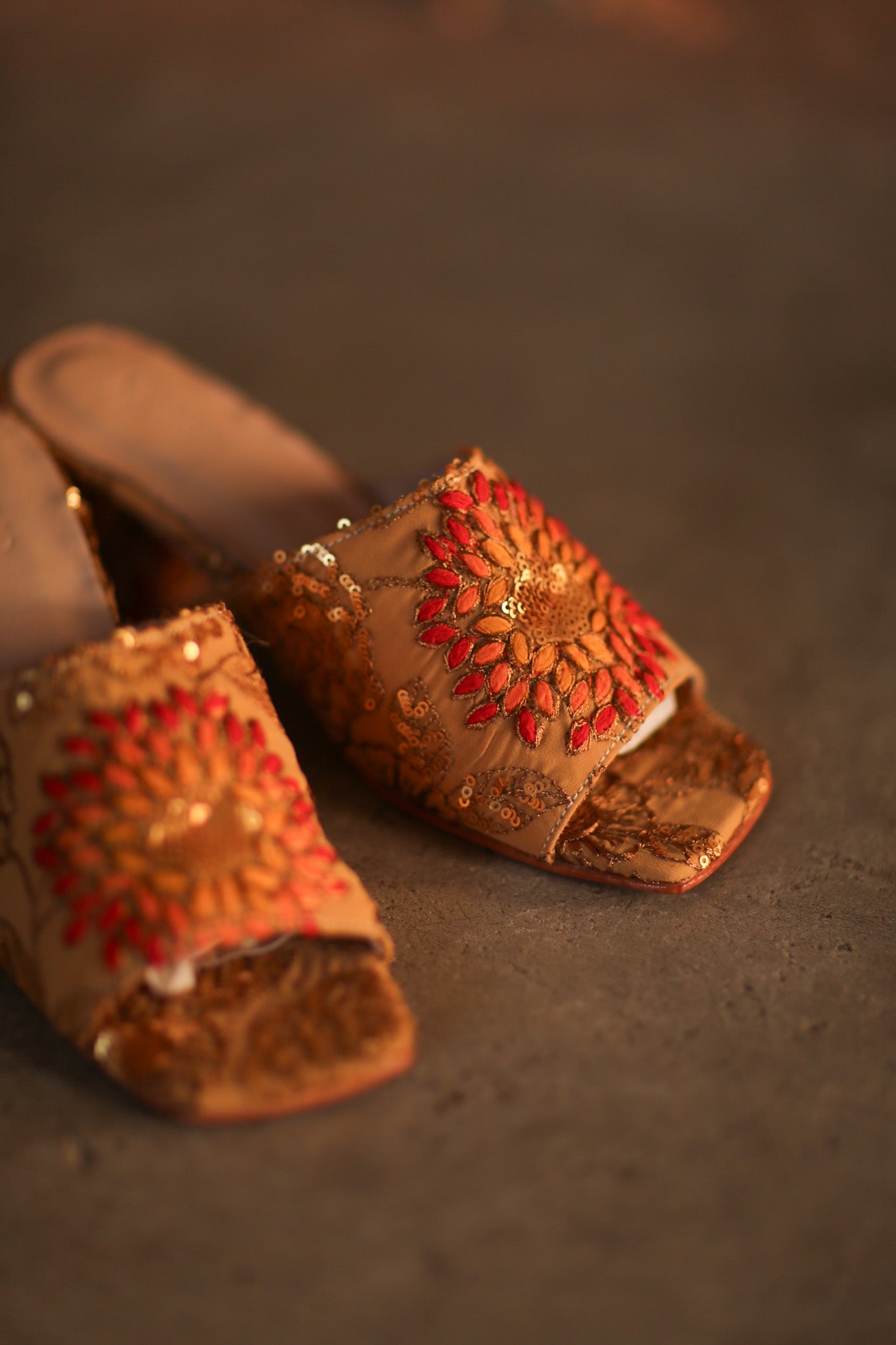 EMBROIDERED SILK MULES LIRETTA - MOMO STUDIO BERLIN - Berlin Concept Store - sustainable & ethical fashion