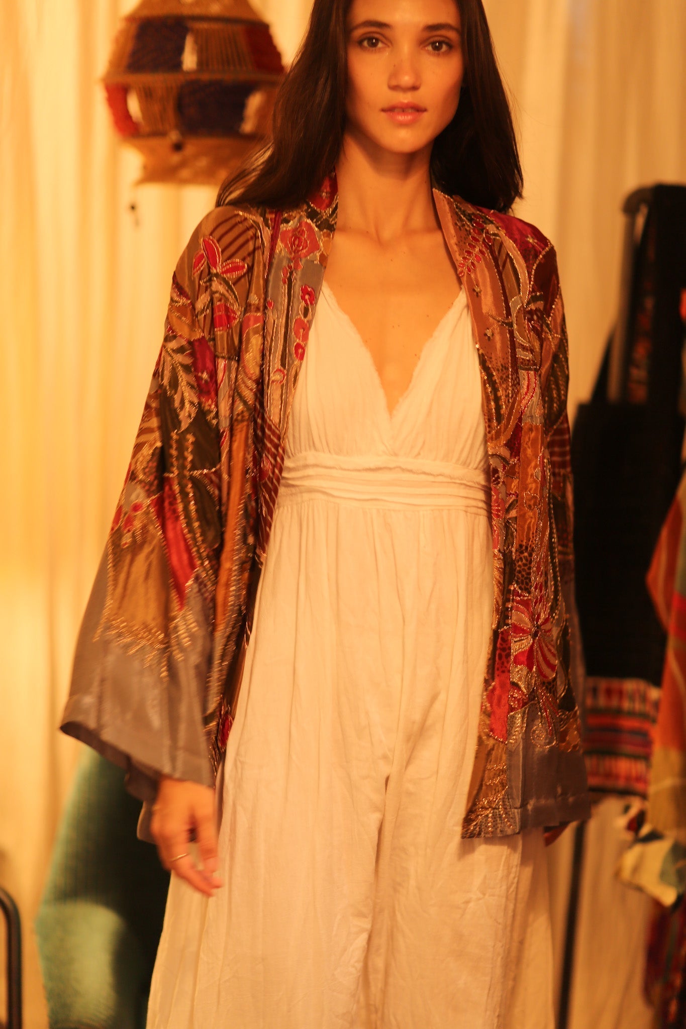 EMBROIDERED SILK SHORT KIMONO CARINE - MOMO STUDIO BERLIN - Berlin Concept Store - sustainable & ethical fashion