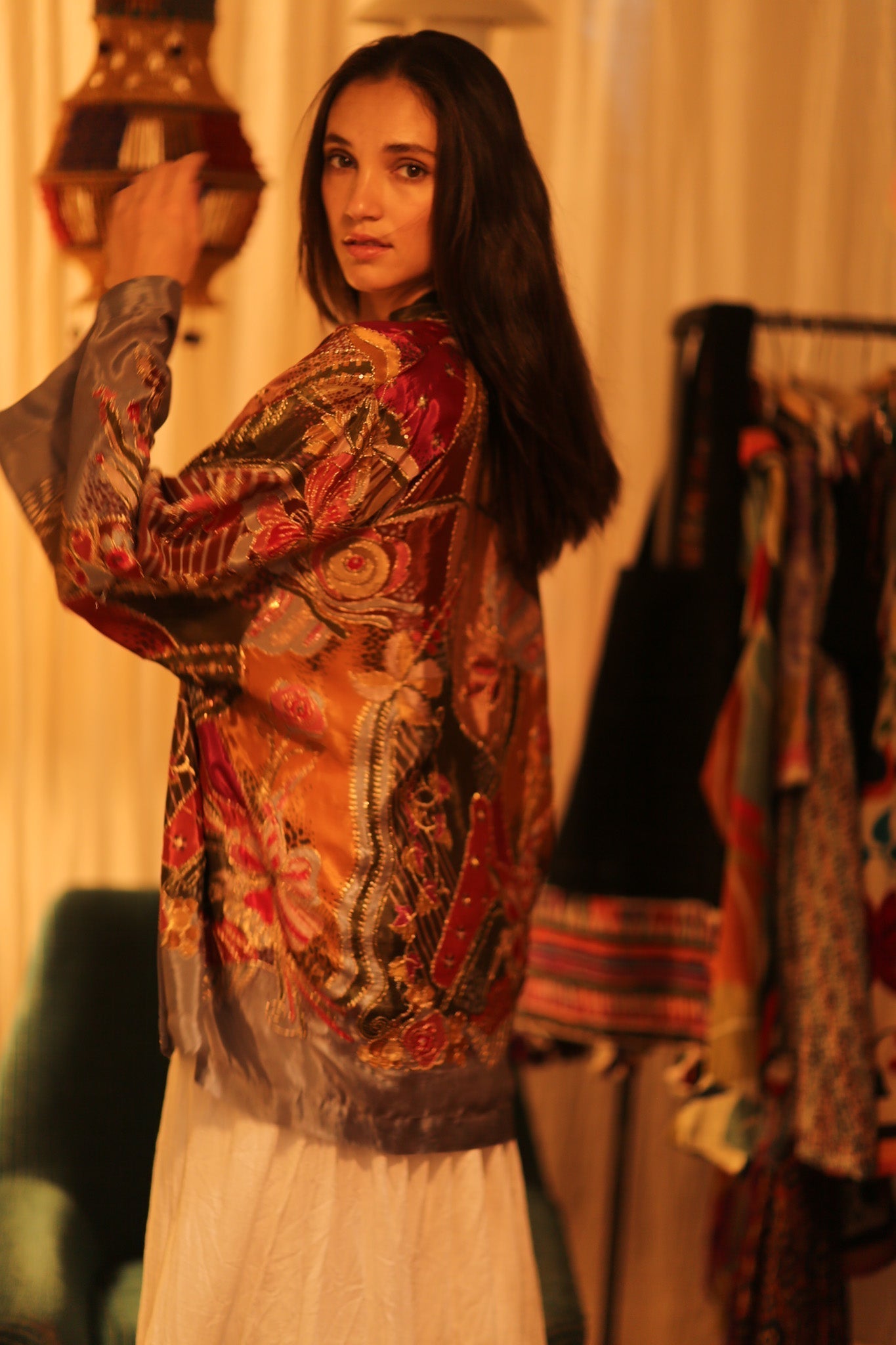 EMBROIDERED SILK SHORT KIMONO CARINE - MOMO STUDIO BERLIN - Berlin Concept Store - sustainable & ethical fashion