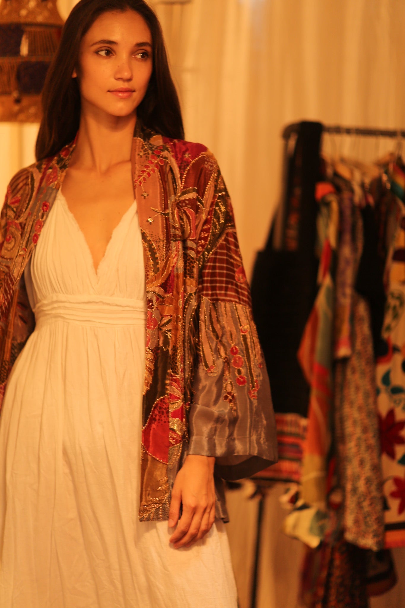 EMBROIDERED SILK SHORT KIMONO CARINE - MOMO STUDIO BERLIN - Berlin Concept Store - sustainable & ethical fashion