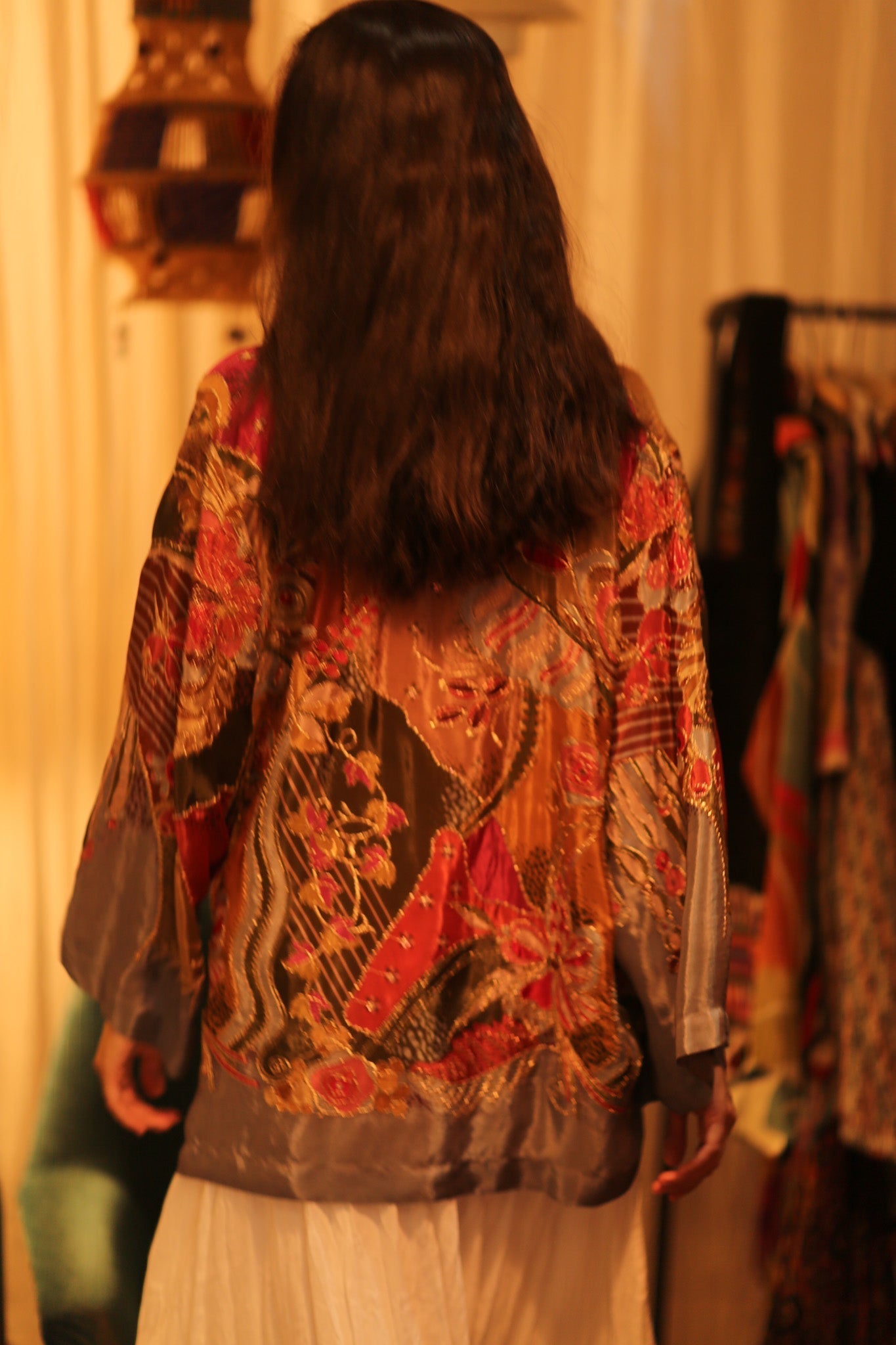 EMBROIDERED SILK SHORT KIMONO CARINE - MOMO STUDIO BERLIN - Berlin Concept Store - sustainable & ethical fashion