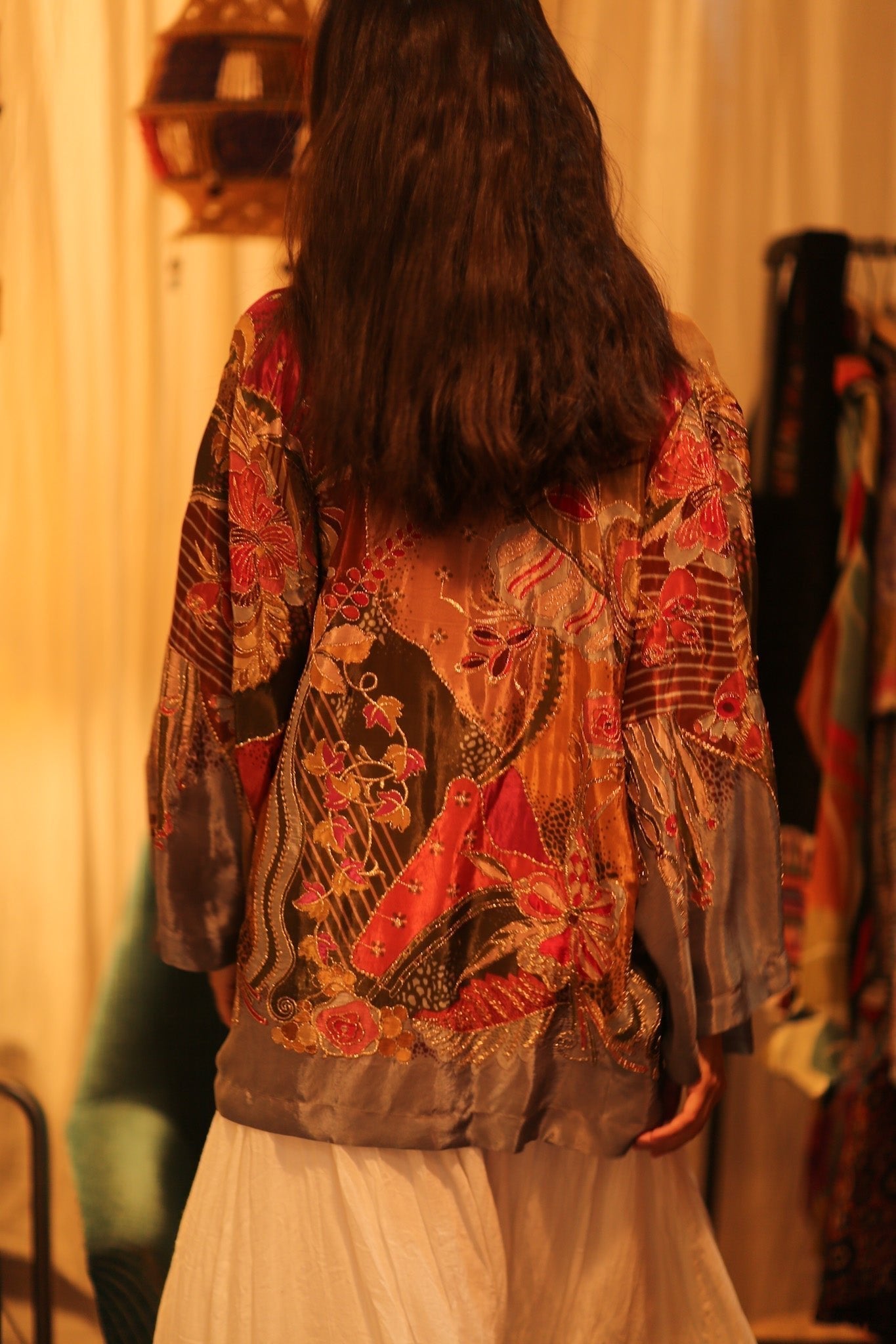 EMBROIDERED SILK SHORT KIMONO CARINE - MOMO STUDIO BERLIN - Berlin Concept Store - sustainable & ethical fashion