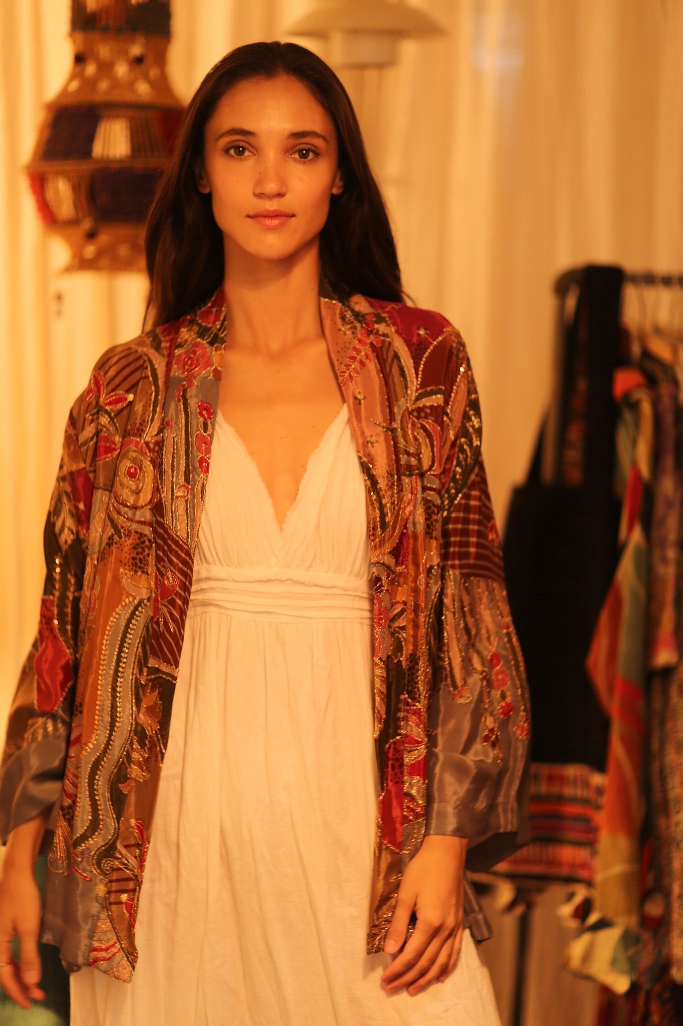 EMBROIDERED SILK SHORT KIMONO CARINE - MOMO STUDIO BERLIN - Berlin Concept Store - sustainable & ethical fashion