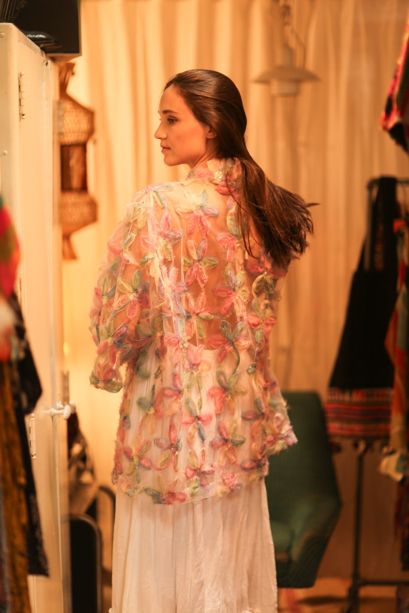 FEATHER FRILL SHORT KIMONO LORILA - MOMO STUDIO BERLIN - Berlin Concept Store - sustainable & ethical fashion