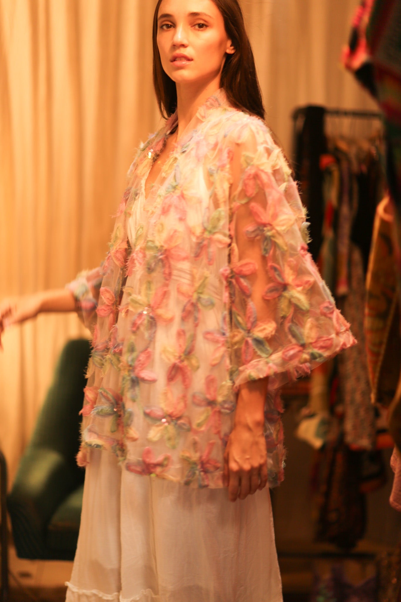 FEATHER FRILL SHORT KIMONO LORILA - MOMO STUDIO BERLIN - Berlin Concept Store - sustainable & ethical fashion