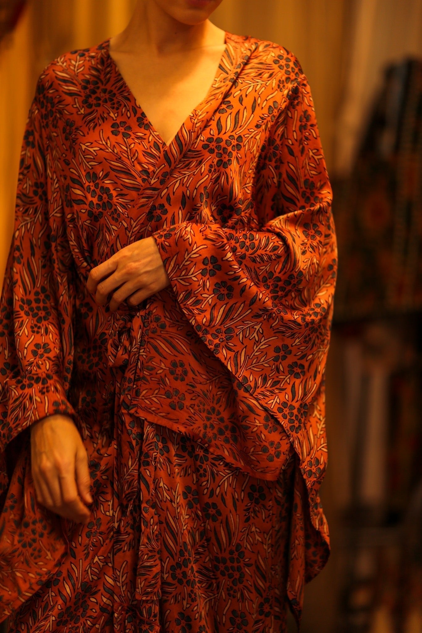 HAND BLOCK PRINT SILK KIMONO PINA - MOMO STUDIO BERLIN - Berlin Concept Store - sustainable & ethical fashion