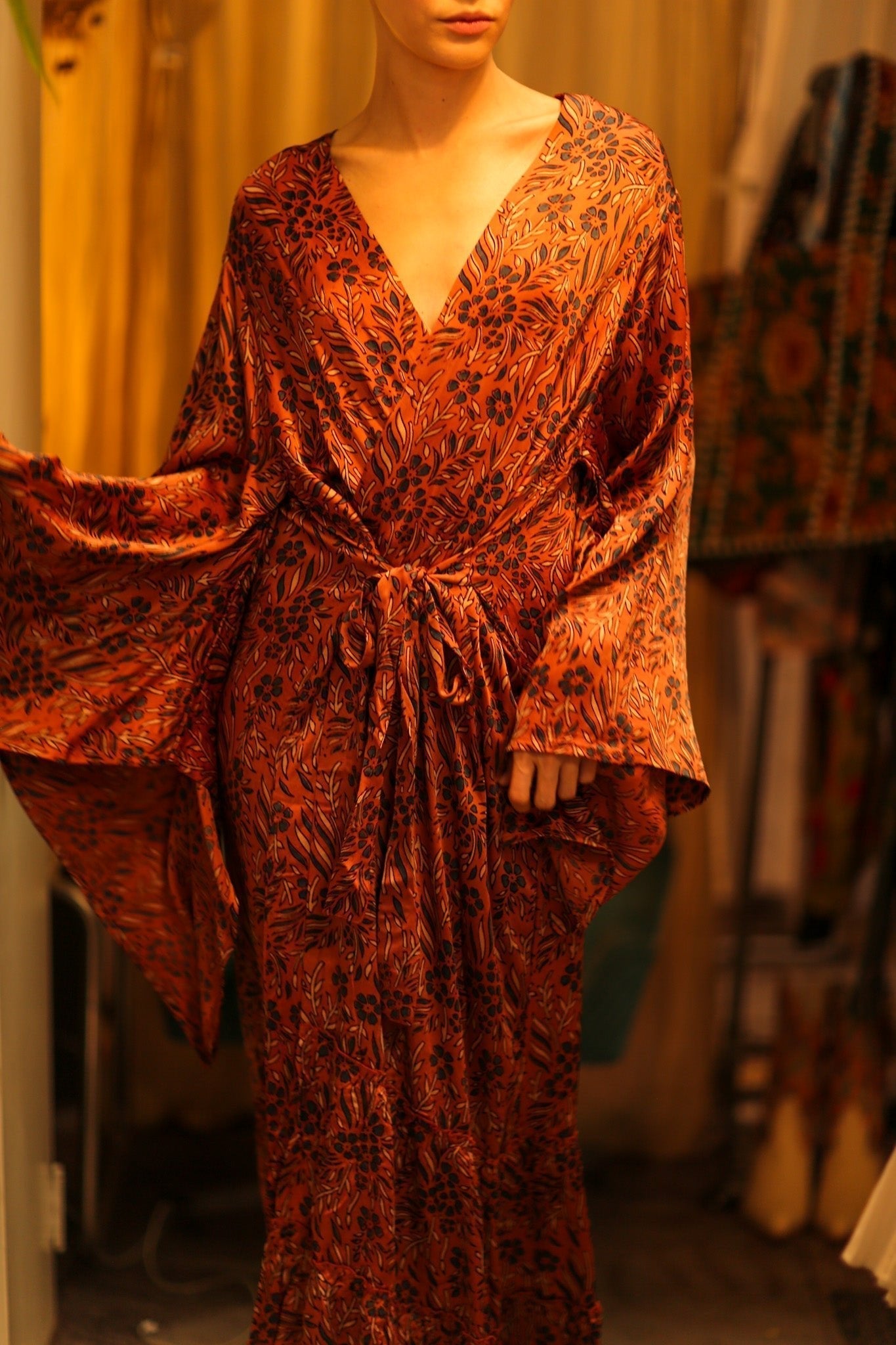 HAND BLOCK PRINT SILK KIMONO PINA - MOMO STUDIO BERLIN - Berlin Concept Store - sustainable & ethical fashion