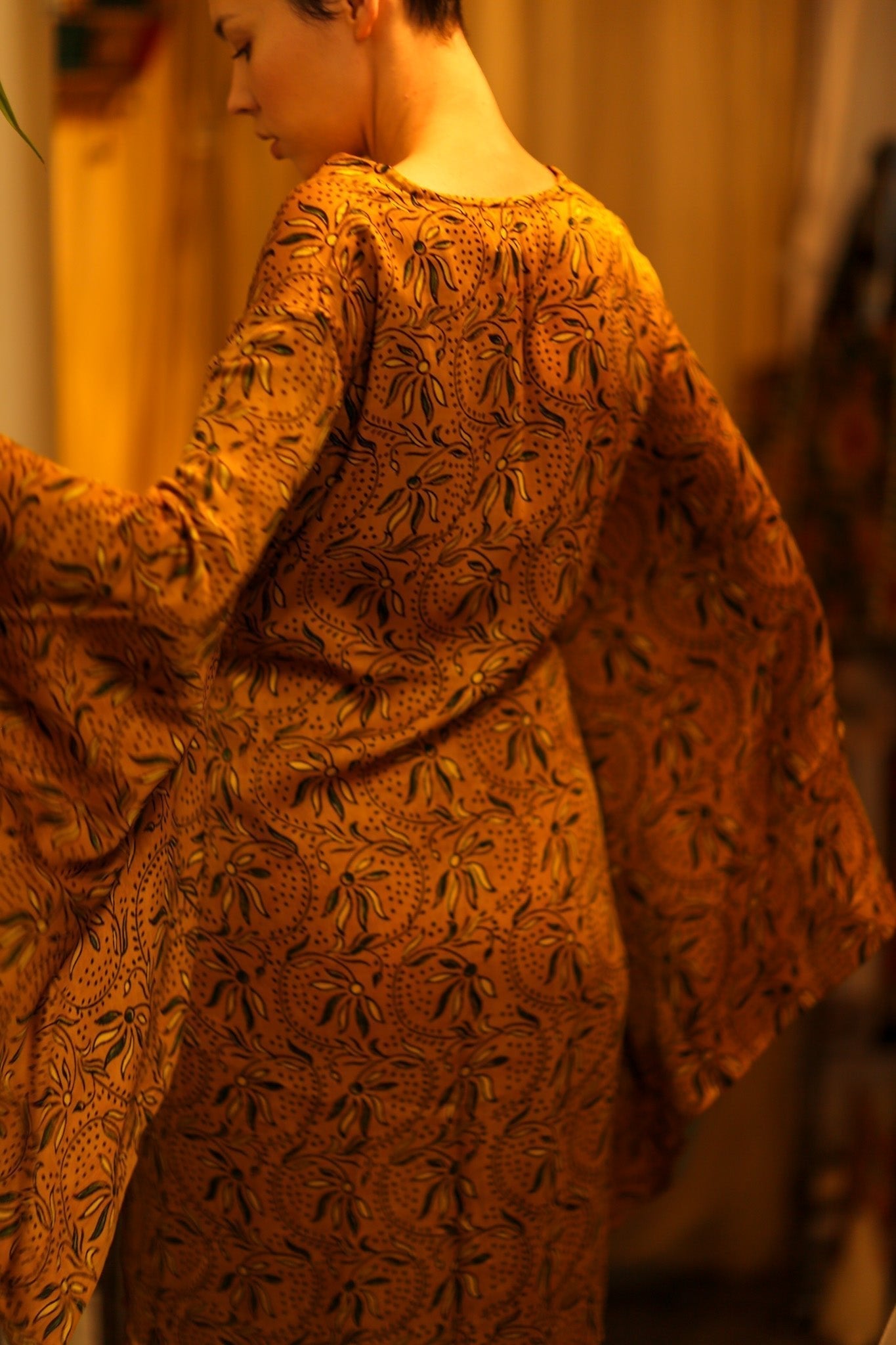 HAND BLOCK PRINT SILK XXL WING KIMONO - MOMO STUDIO BERLIN - Berlin Concept Store - sustainable & ethical fashion