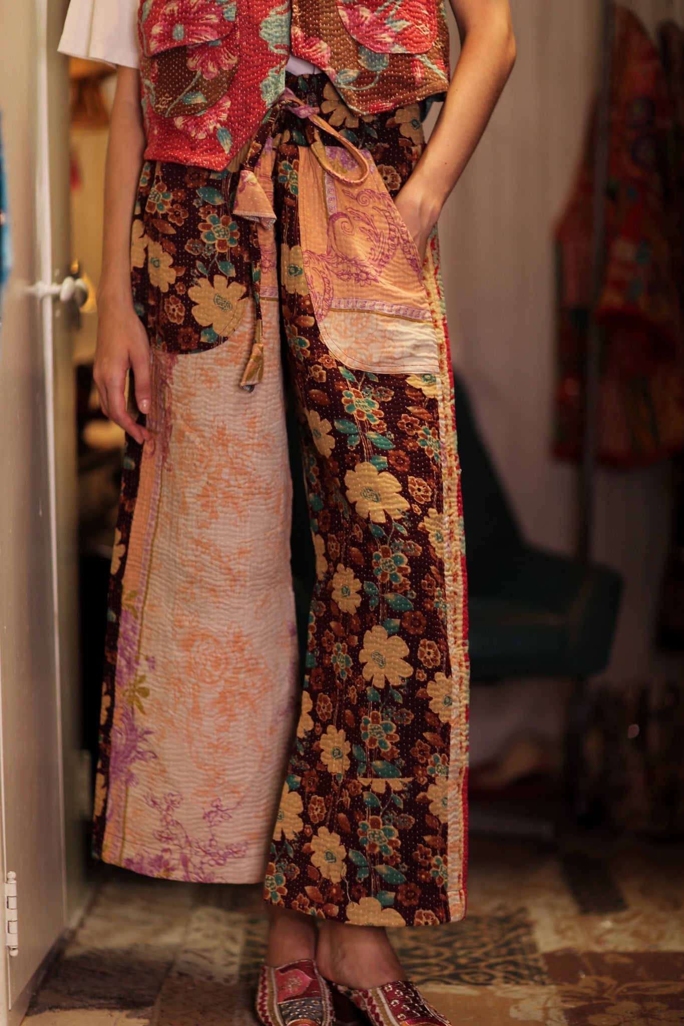LENA KANTHA TROUSERS FLOWERS PATCHES - MOMO STUDIO BERLIN - Berlin Concept Store - sustainable & ethical fashion