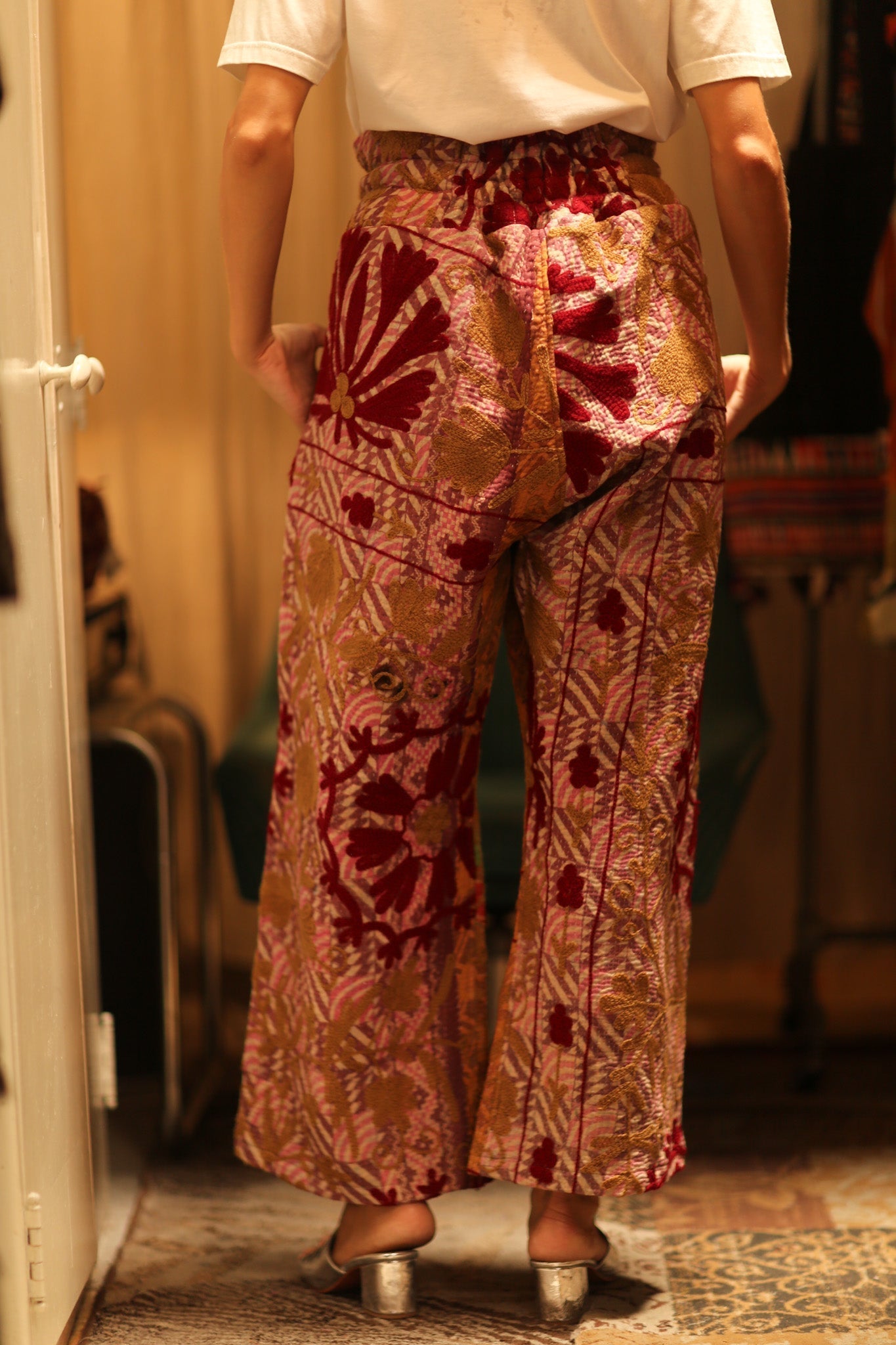LENA KANTHA TROUSERS RED FLOWERS - MOMO STUDIO BERLIN - Berlin Concept Store - sustainable & ethical fashion