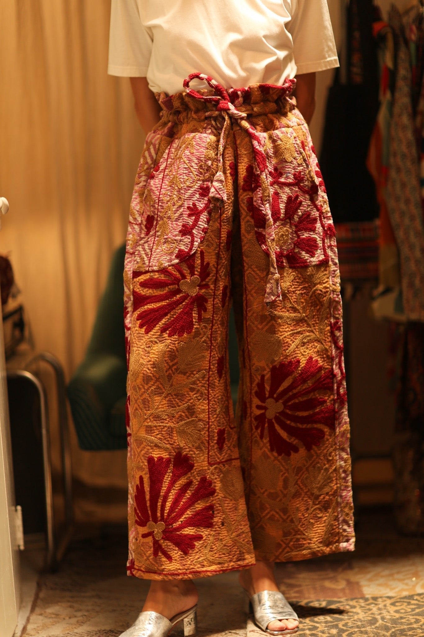 LENA KANTHA TROUSERS RED FLOWERS - MOMO STUDIO BERLIN - Berlin Concept Store - sustainable & ethical fashion