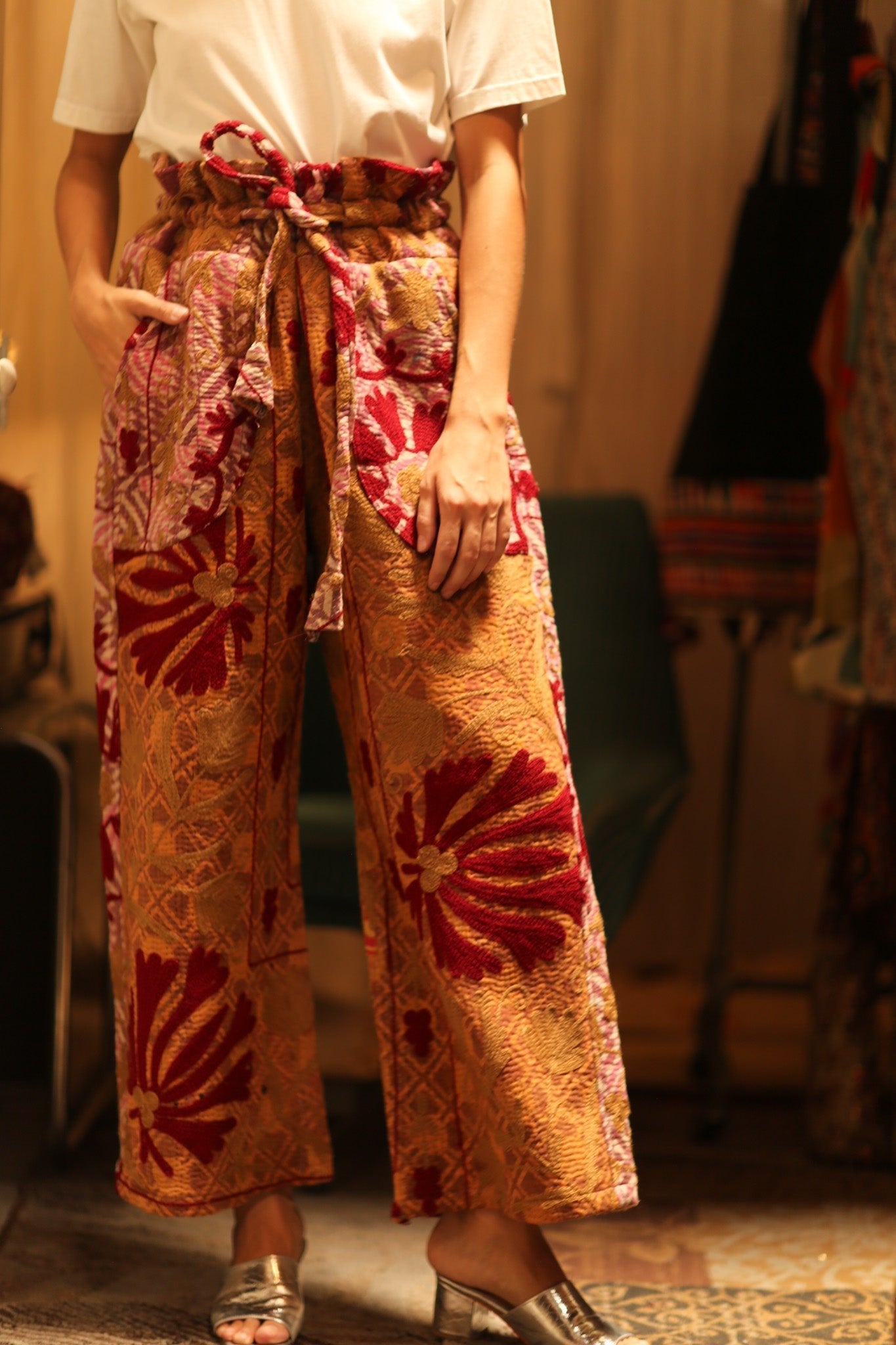 LENA KANTHA TROUSERS RED FLOWERS - MOMO STUDIO BERLIN - Berlin Concept Store - sustainable & ethical fashion