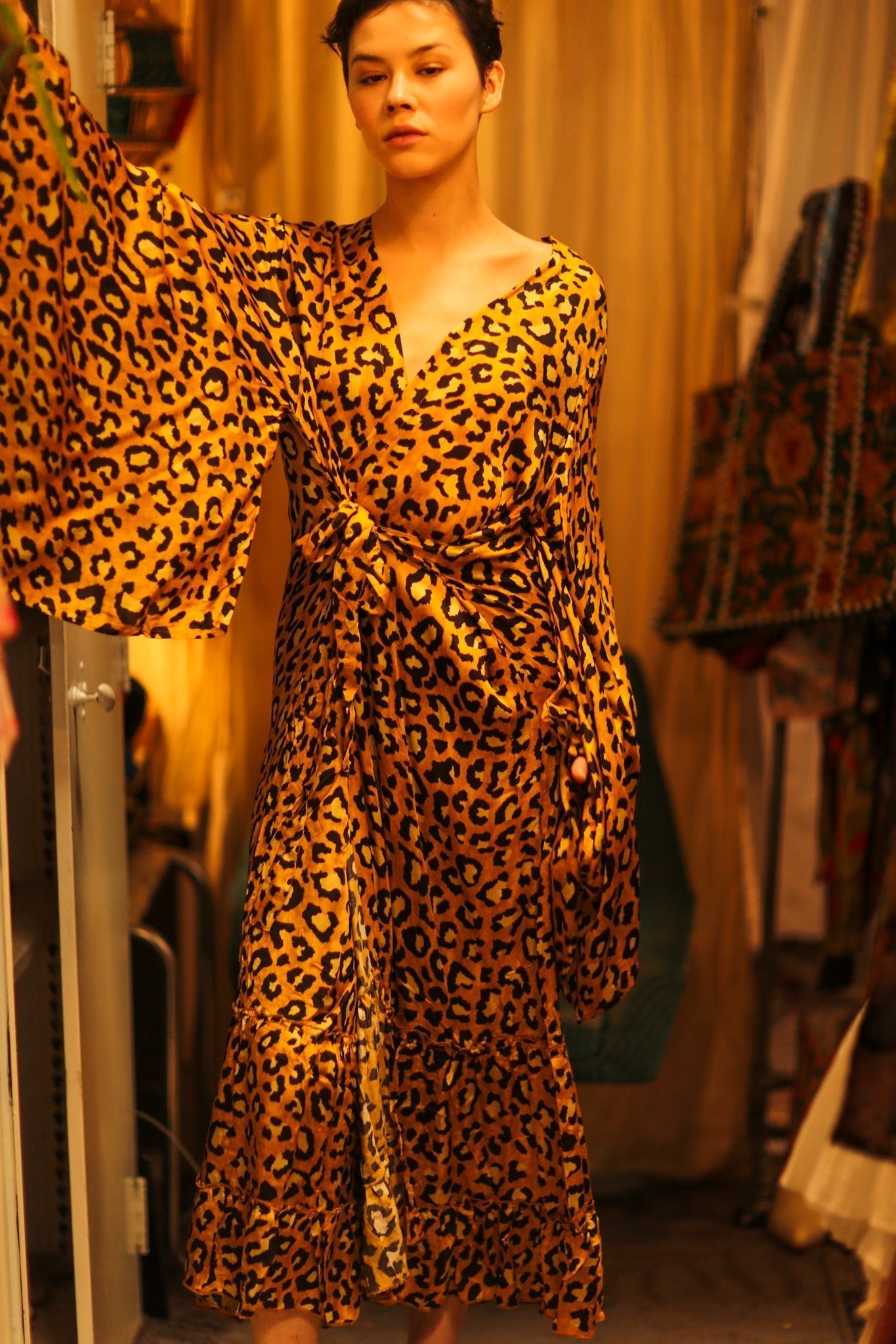LEO PRINT XXL WING KIMONO HILA - MOMO STUDIO BERLIN - Berlin Concept Store - sustainable & ethical fashion