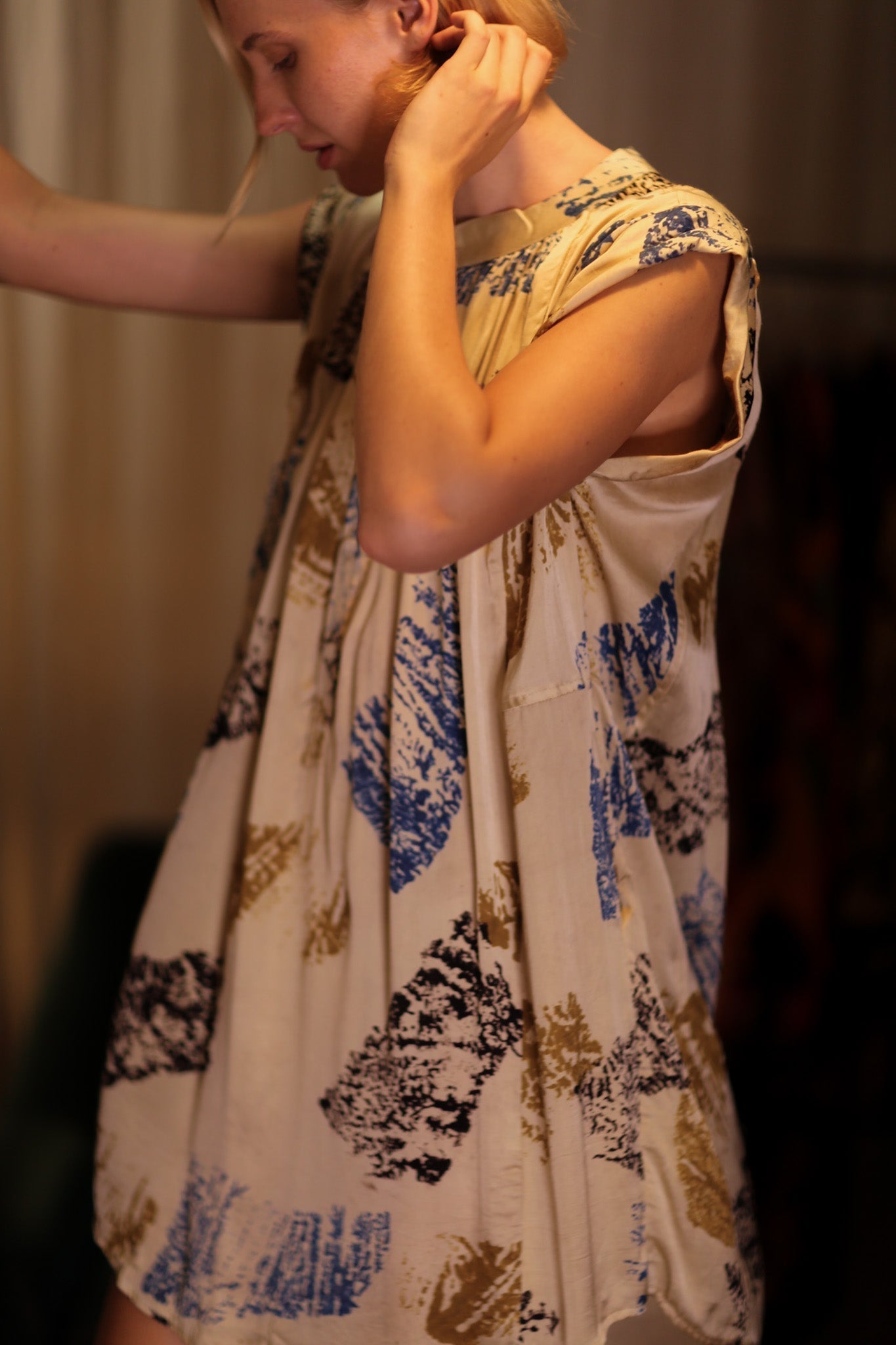 MARY SILK DRESS WHITE ARTIST - MOMO STUDIO BERLIN - Berlin Concept Store - sustainable & ethical fashion