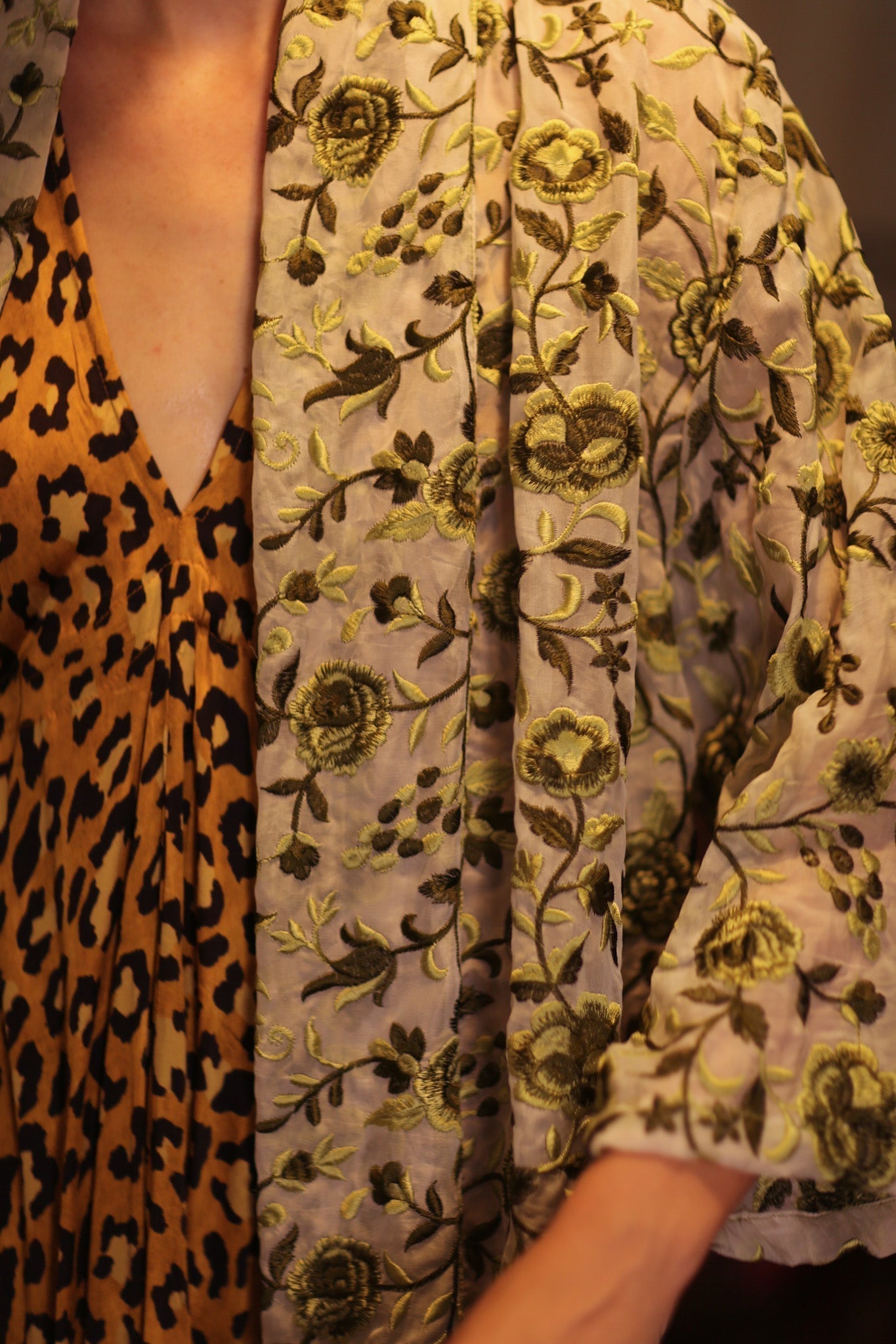 MINTY EMBROIDERED SHORT KIMONO GREEN BOUQUET - MOMO STUDIO BERLIN - Berlin Concept Store - sustainable & ethical fashion