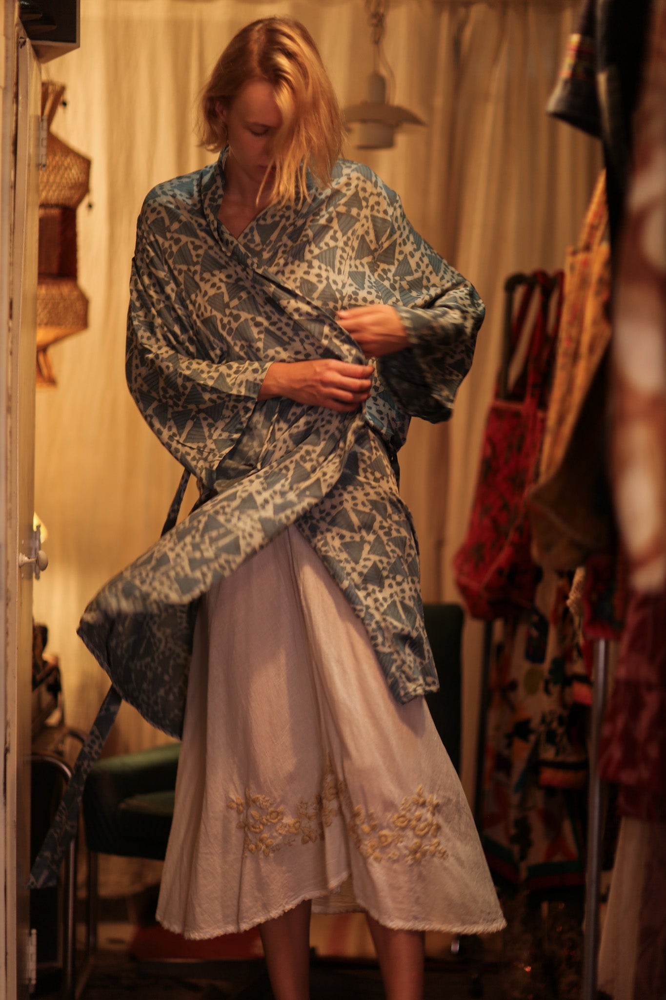 OLIVIA SILK KIMONO GEOMETRIC BLUE - MOMO STUDIO BERLIN - Berlin Concept Store - sustainable & ethical fashion