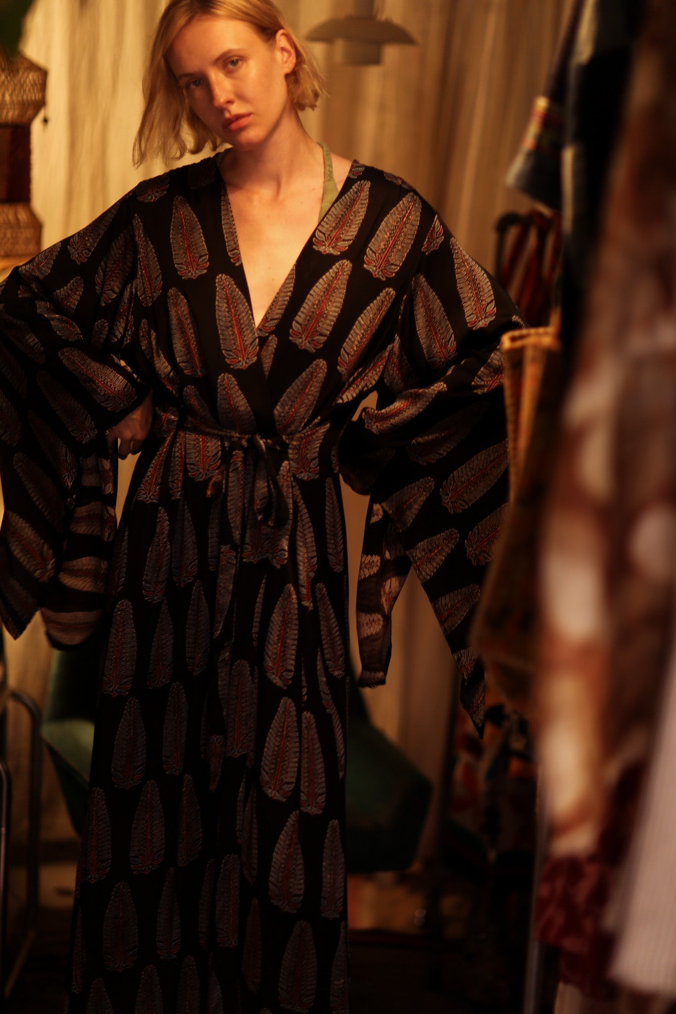 PINA SILK KIMONO BLACK FEATHER - MOMO STUDIO BERLIN - Berlin Concept Store - sustainable & ethical fashion