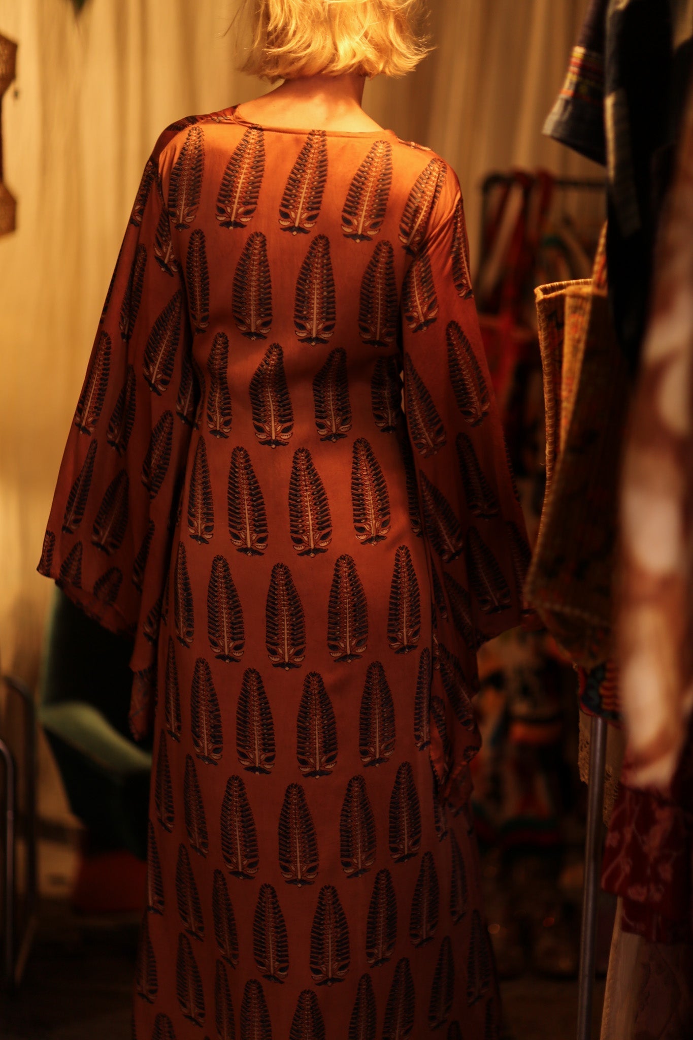 PINA SILK KIMONO BROWN FEATHER - MOMO STUDIO BERLIN - Berlin Concept Store - sustainable & ethical fashion