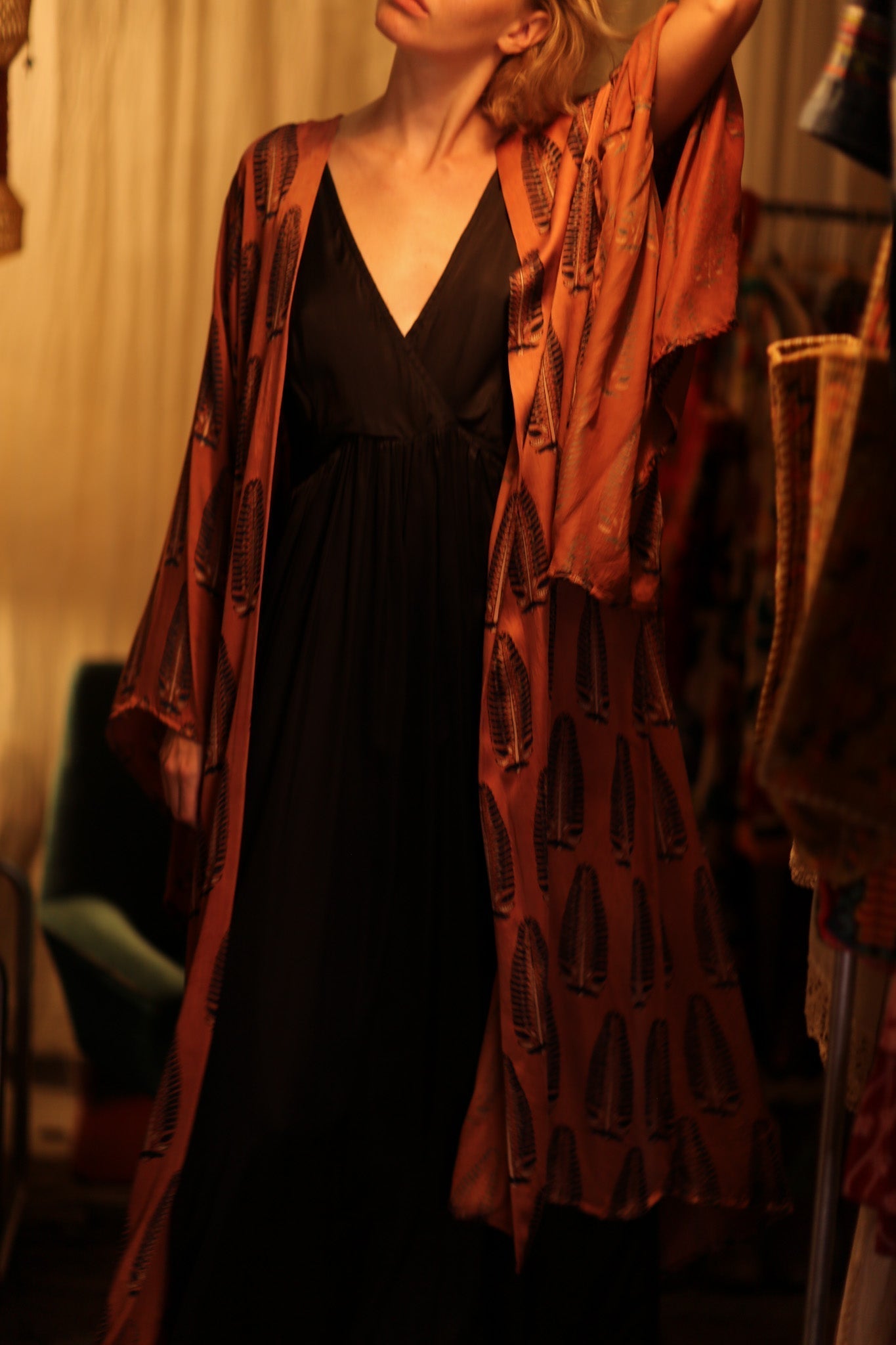 PINA SILK KIMONO BROWN FEATHER - MOMO STUDIO BERLIN - Berlin Concept Store - sustainable & ethical fashion