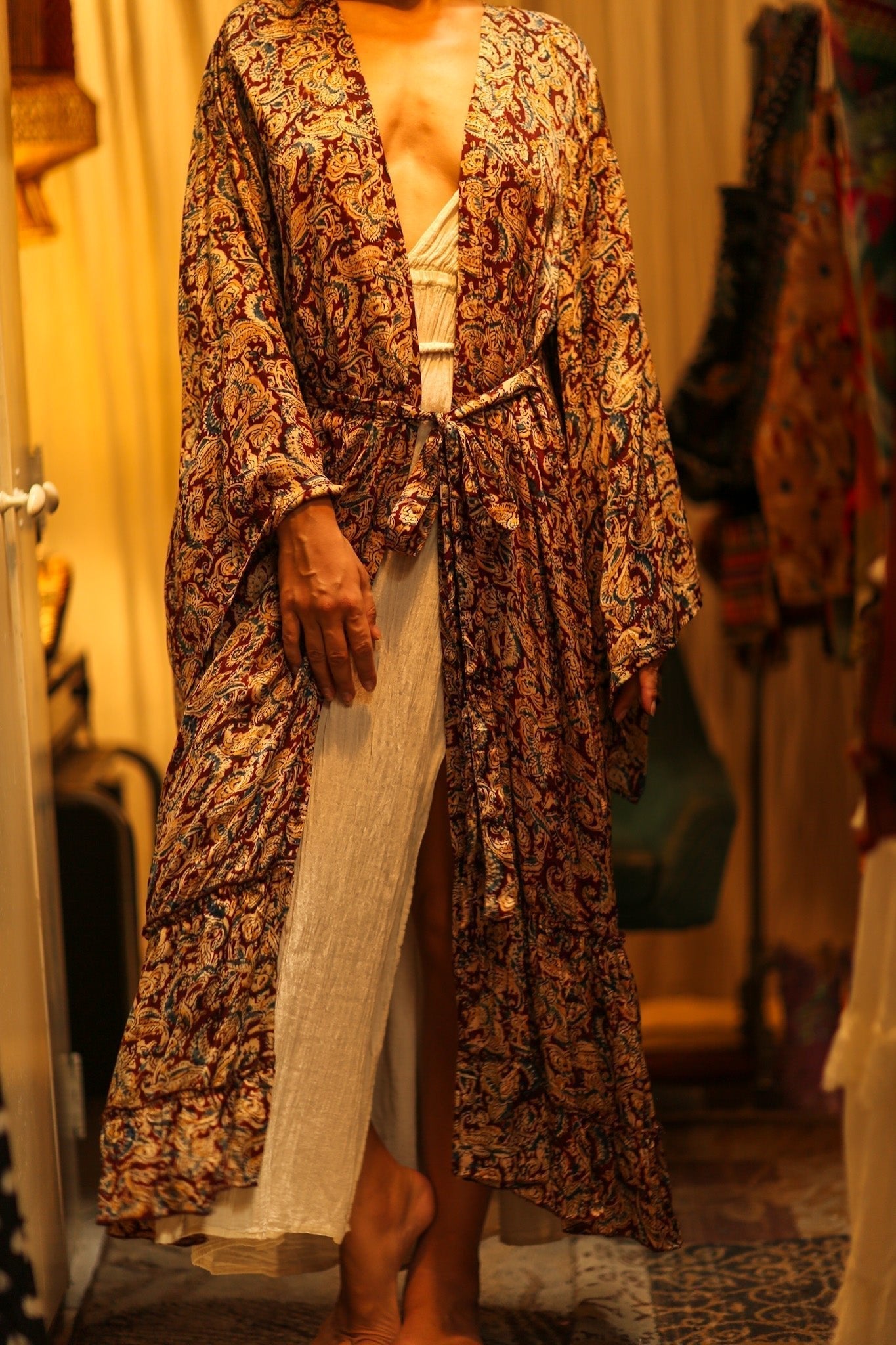 PINA SILK KIMONO CARNIVORE BURGUNDY - MOMO STUDIO BERLIN - Berlin Concept Store - sustainable & ethical fashion