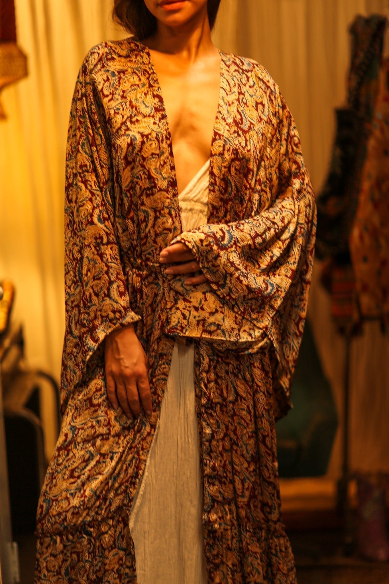 PINA SILK KIMONO CARNIVORE BURGUNDY - MOMO STUDIO BERLIN - Berlin Concept Store - sustainable & ethical fashion