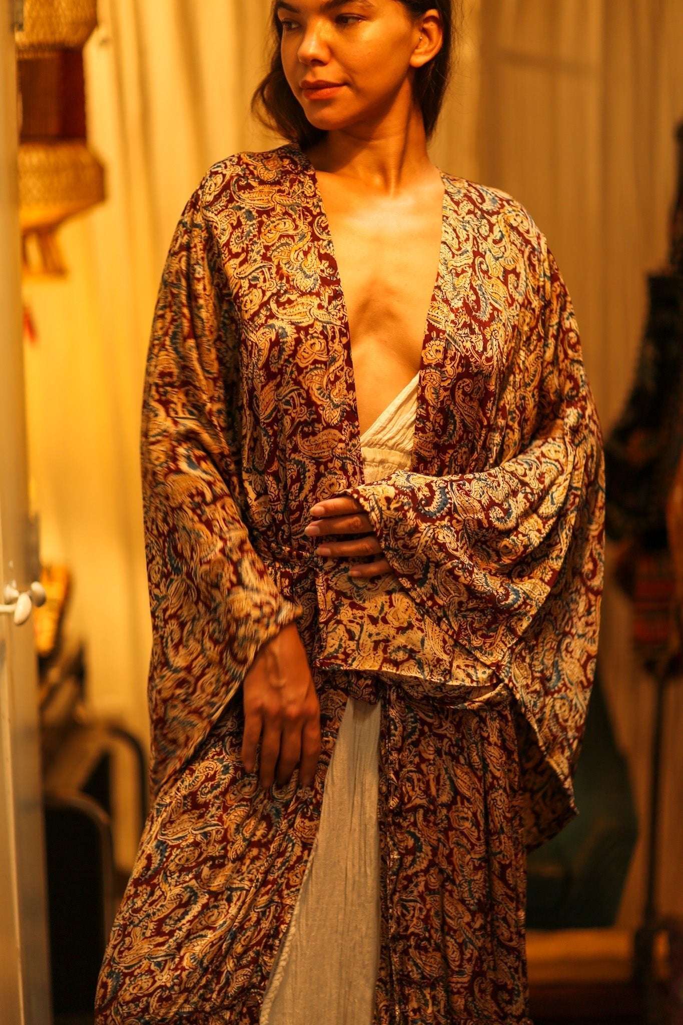 PINA SILK KIMONO CARNIVORE BURGUNDY - MOMO STUDIO BERLIN - Berlin Concept Store - sustainable & ethical fashion