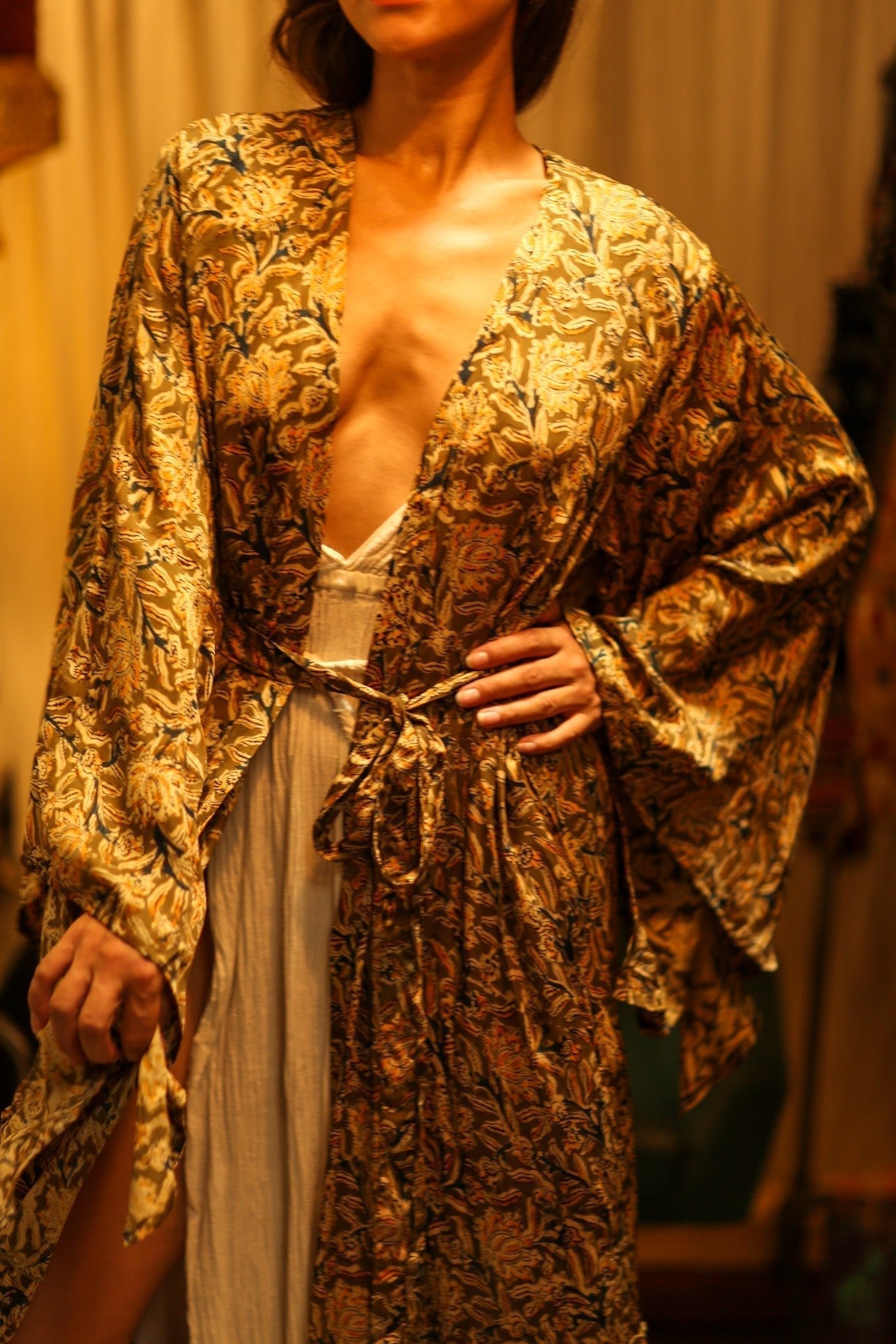PINA SILK KIMONO CARNIVORE COFFEE - MOMO STUDIO BERLIN - Berlin Concept Store - sustainable & ethical fashion