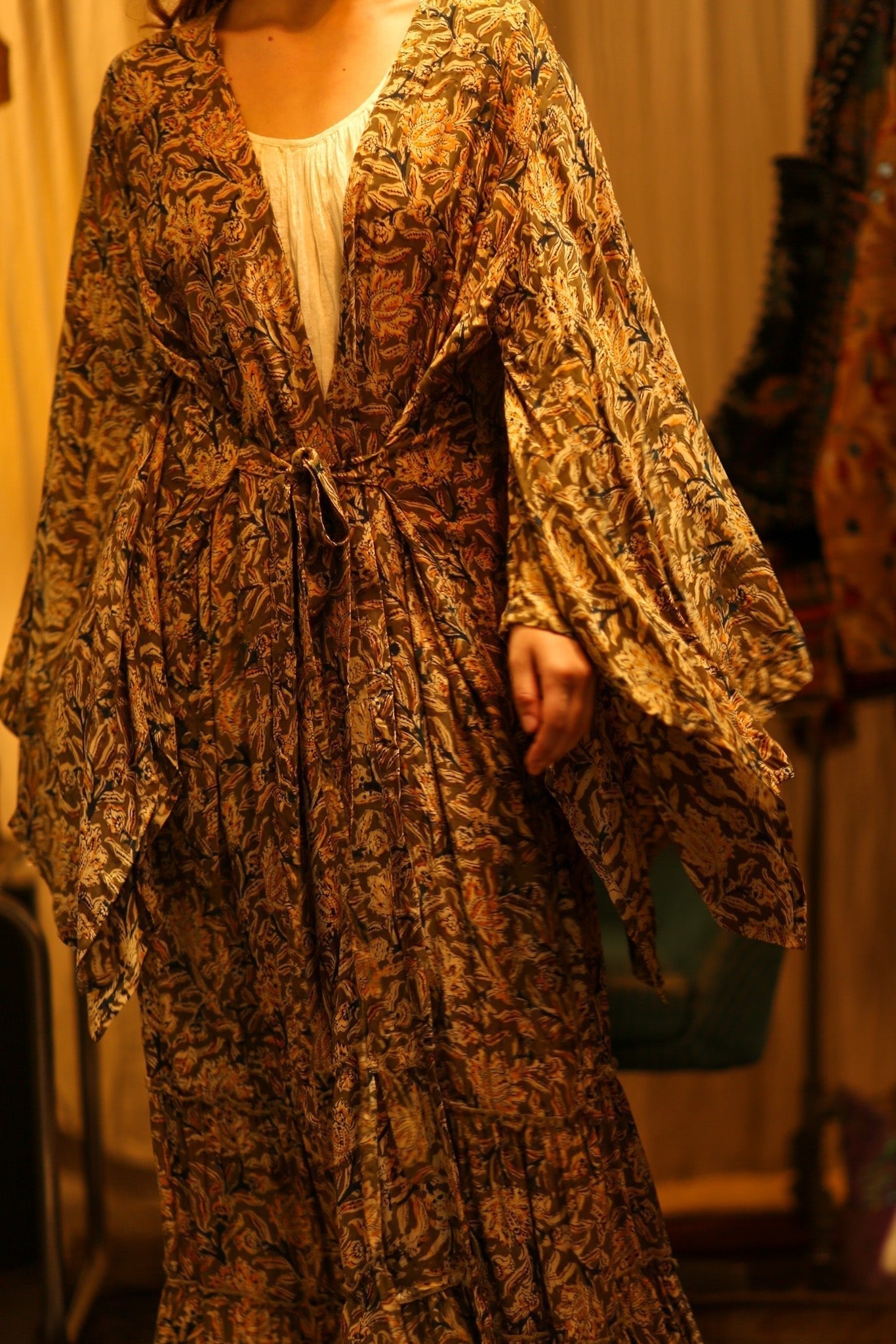 PINA SILK KIMONO CARNIVORE GREEN - MOMO STUDIO BERLIN - Berlin Concept Store - sustainable & ethical fashion