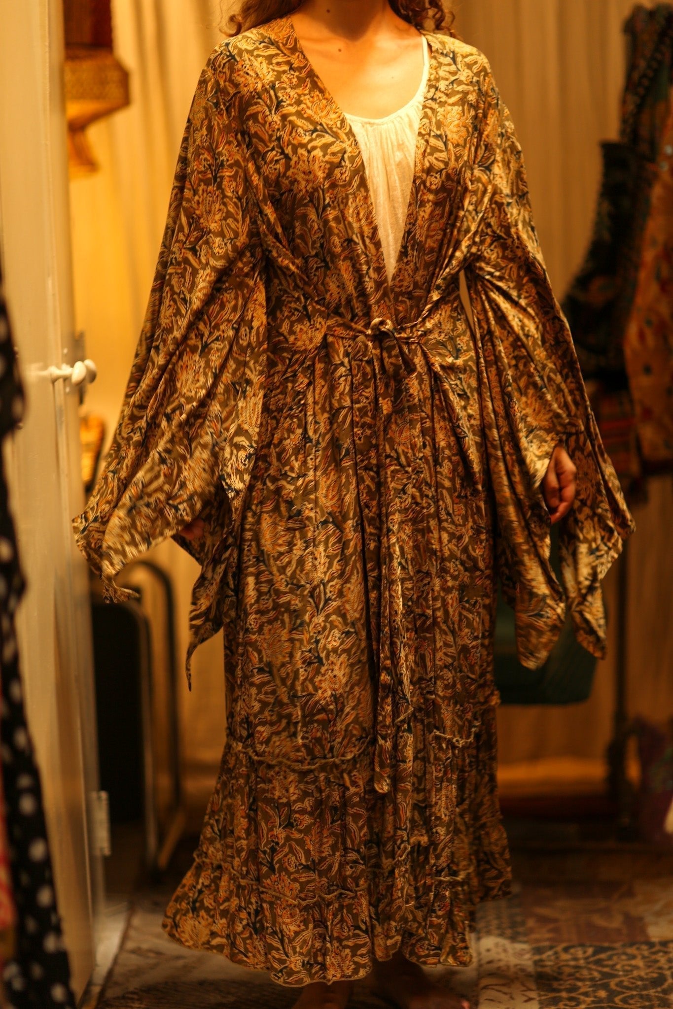 PINA SILK KIMONO CARNIVORE GREEN - MOMO STUDIO BERLIN - Berlin Concept Store - sustainable & ethical fashion