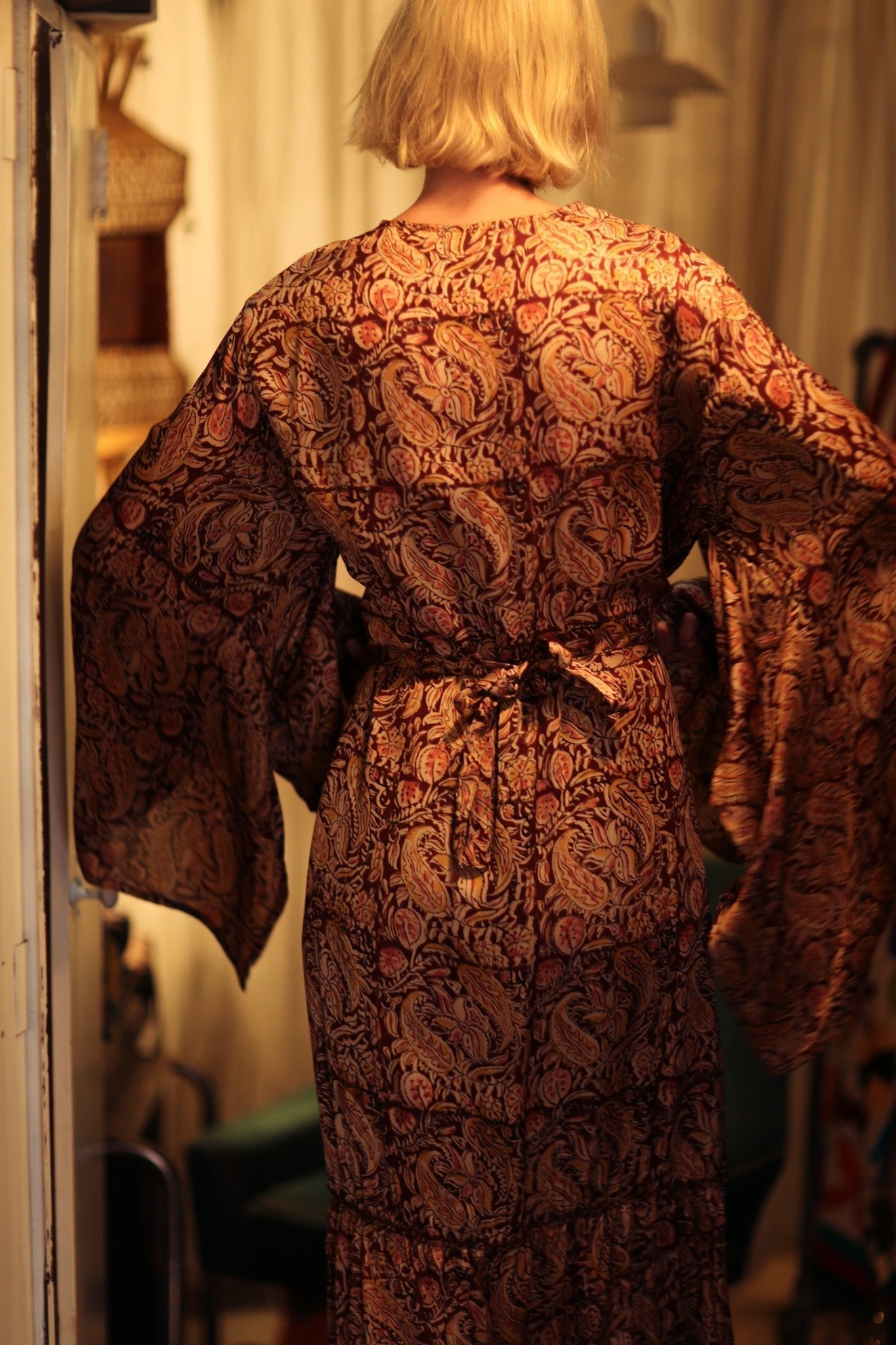 PINA SILK KIMONO CARNIVORE RED - MOMO STUDIO BERLIN - Berlin Concept Store - sustainable & ethical fashion