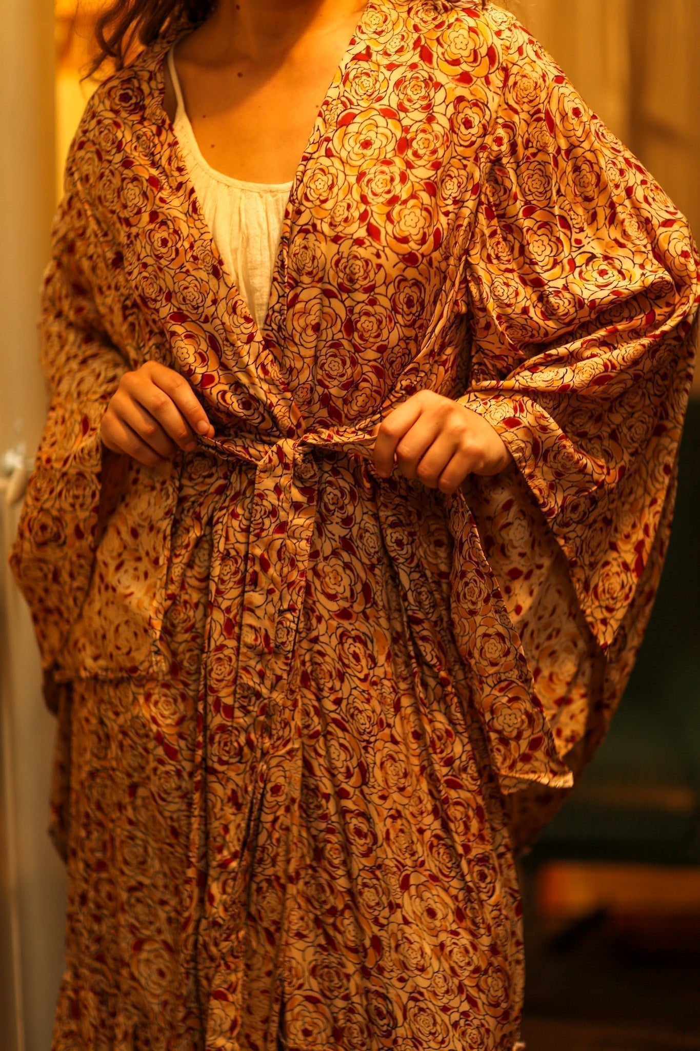 PINA SILK KIMONO FLORAL RED - MOMO STUDIO BERLIN - Berlin Concept Store - sustainable & ethical fashion