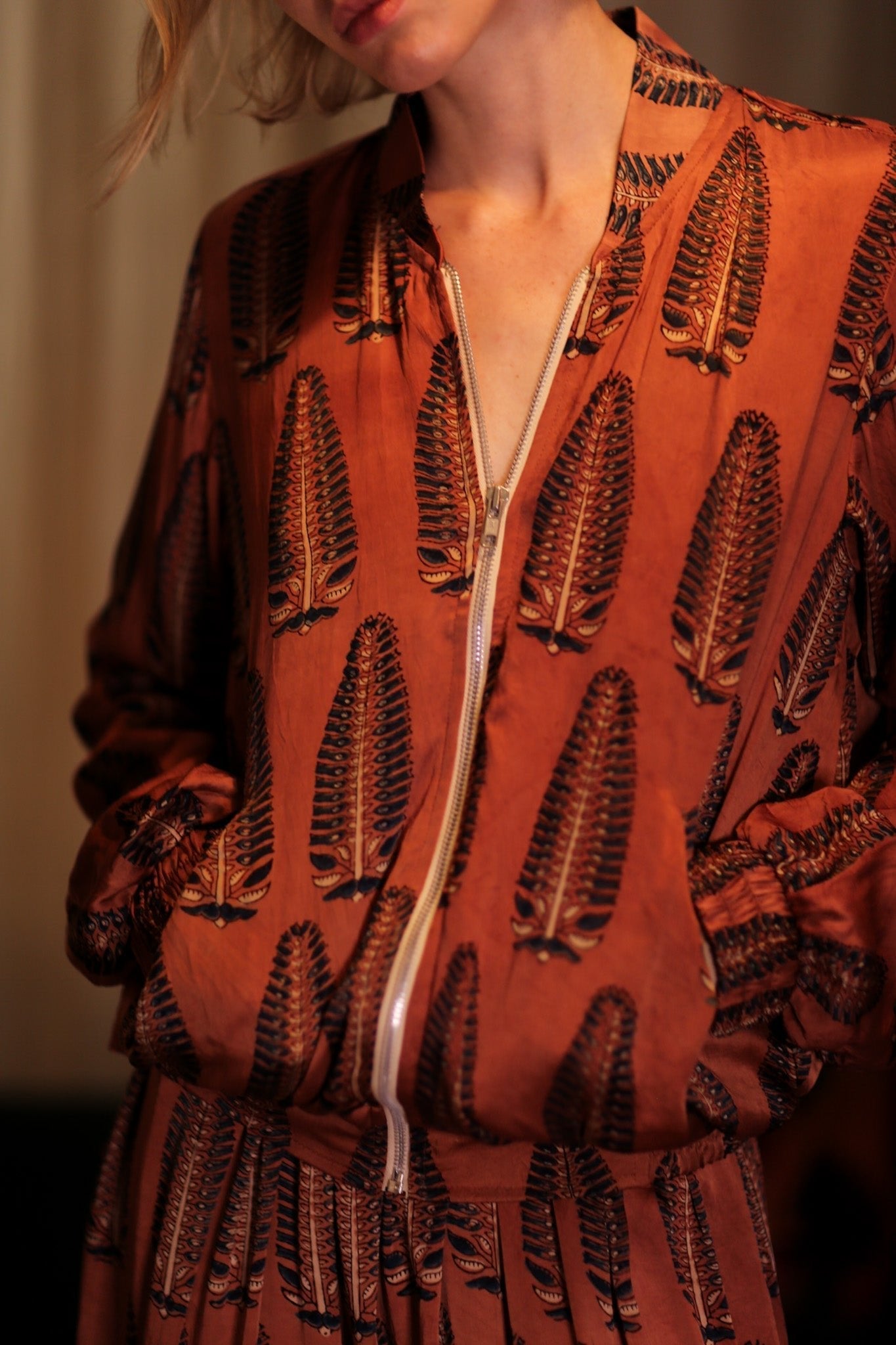 SILK BOMBER JACKET ANCHA BROWN LEAFES - MOMO STUDIO BERLIN - Berlin Concept Store - sustainable & ethical fashion