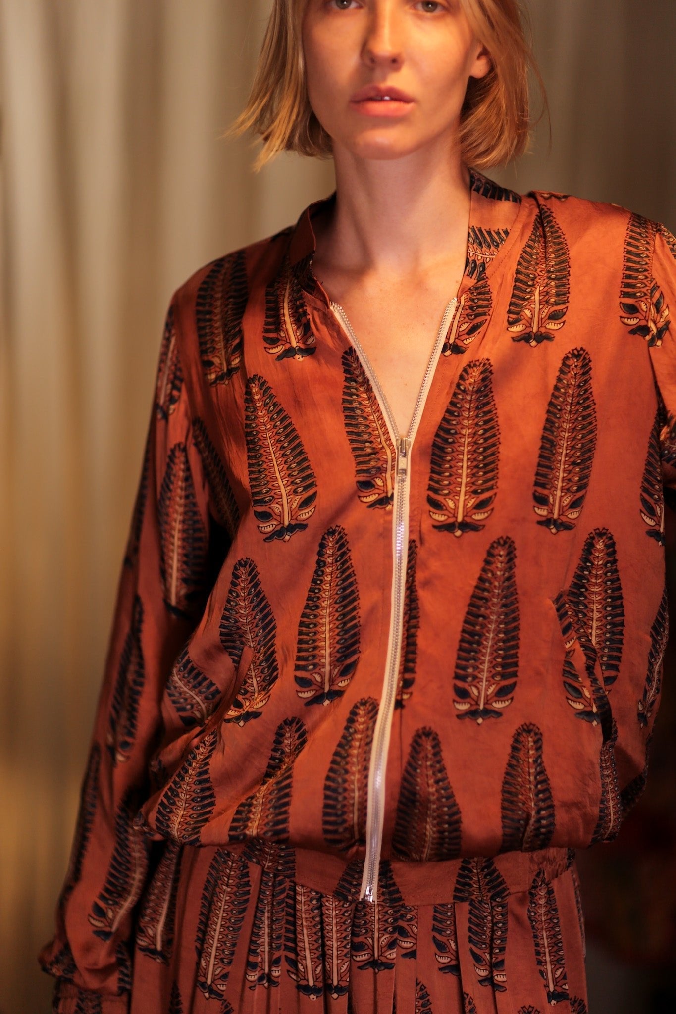SILK BOMBER JACKET ANCHA BROWN LEAFES - MOMO STUDIO BERLIN - Berlin Concept Store - sustainable & ethical fashion