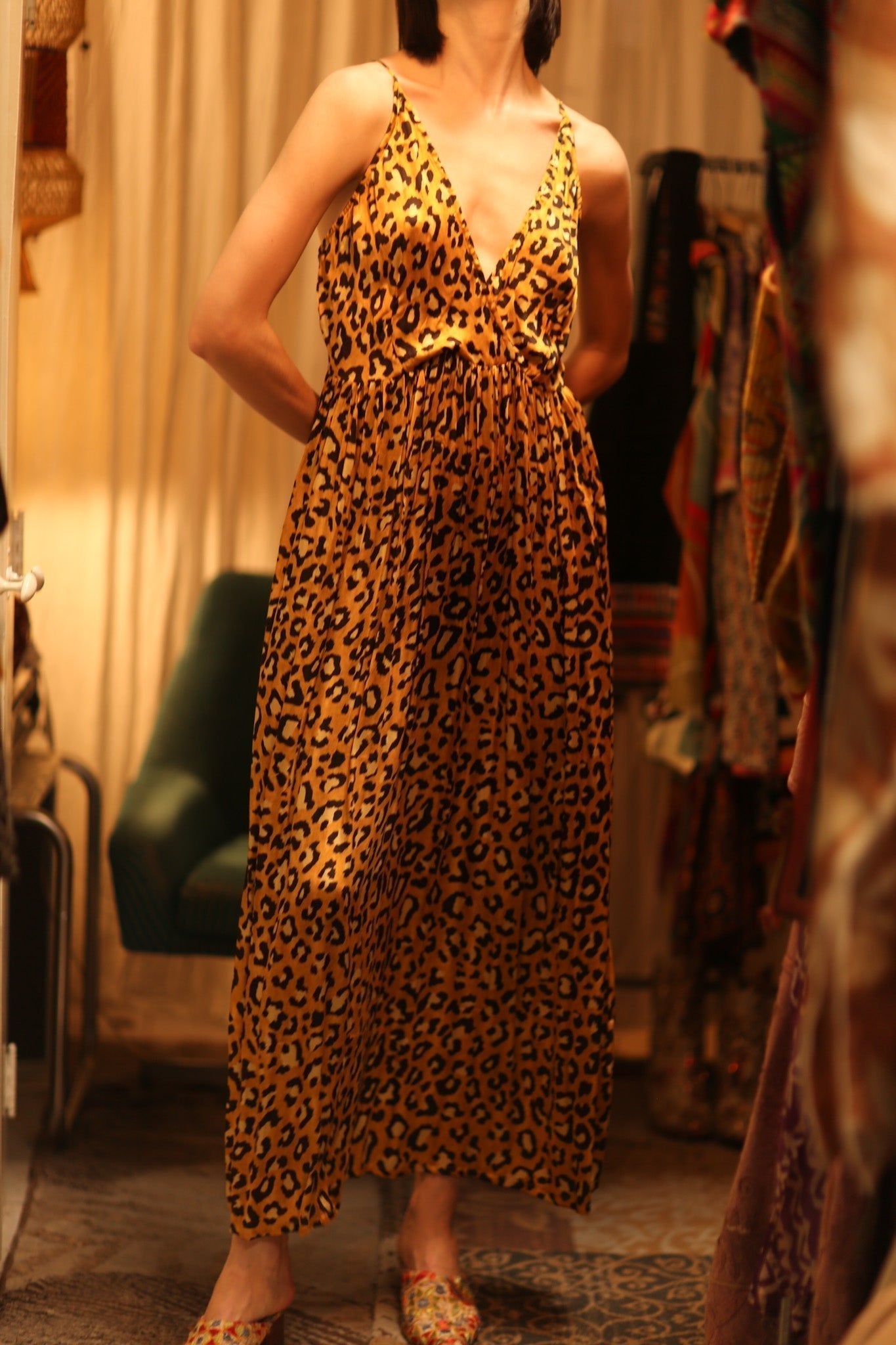 SILK DRESS LILY LEO PRINT DARK - MOMO STUDIO BERLIN - Berlin Concept Store - sustainable & ethical fashion